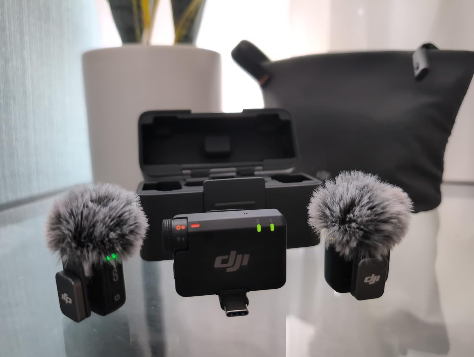 DJI Mic Mini (2 TX + 1 RX + Charging Case), Ultralight, Detail-Rich Audio customer photo 1