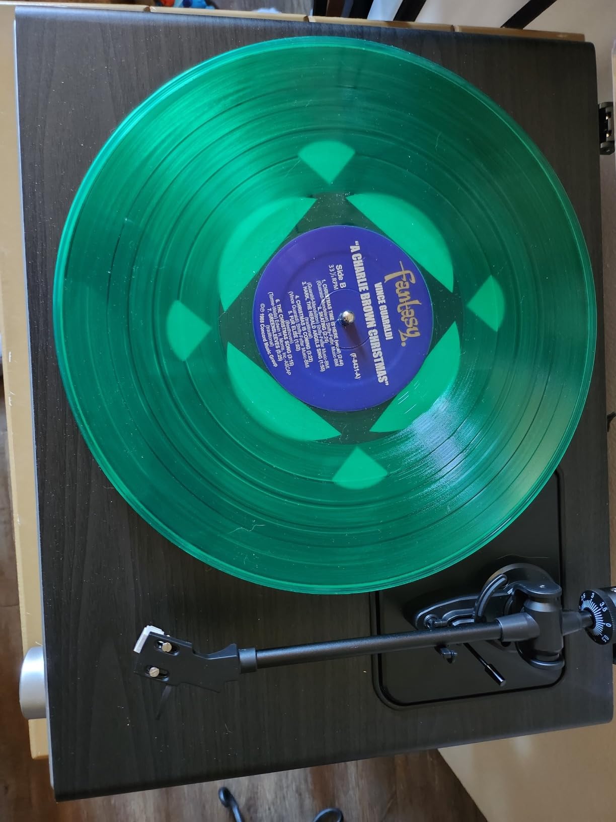 ONE-Q All-in-one Vinyl Record Player with Bluetooth 5.4 customer photo 1
