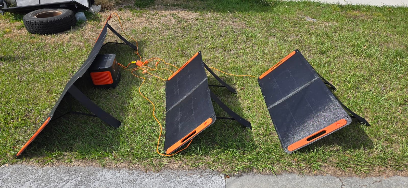 Jackery Explorer 2000 v2 Portable Power Station, 2042Wh, 2200W AC Output customer photo 2