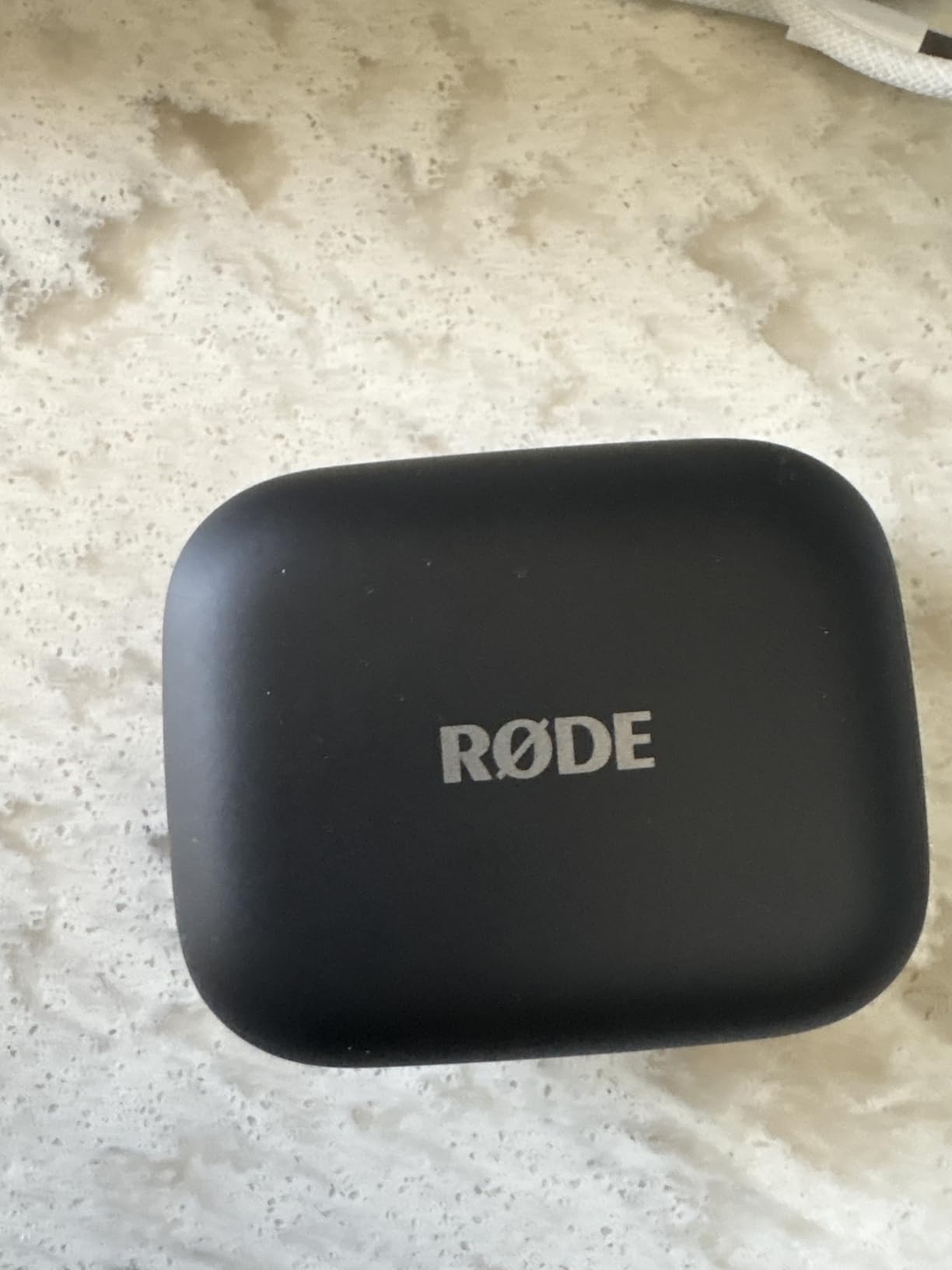 RØDE Wireless Micro (2 Mics + Charging Case), USB-C for iPhone & Android customer photo 1