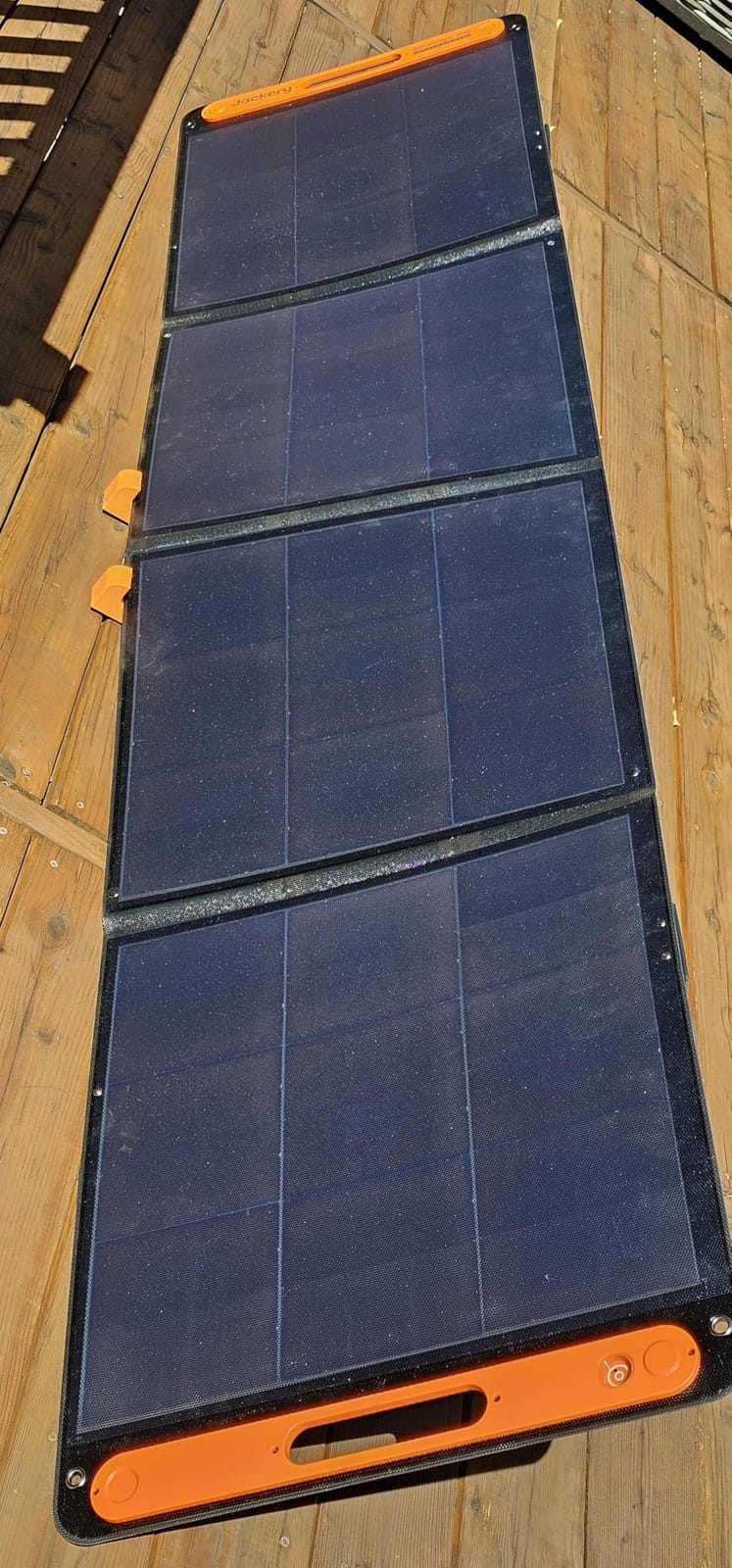 Jackery Explorer 2000 v2 and 2x200W Solar Panels, 2042Wh, 2200W AC Output customer photo 2
