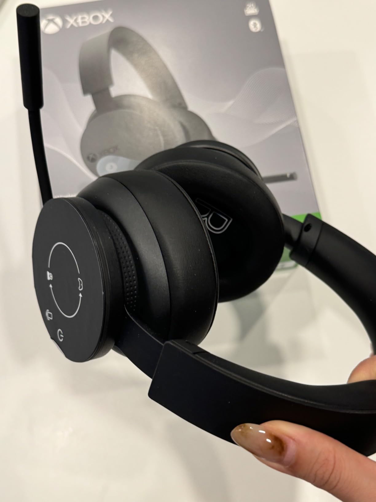 Xbox Wireless Gaming Headset | Carbon Black | Over Ear Headphones | Spatial Audio with Dolby Atmos | Consoles, PCs, TVs, Mobile, and More customer photo 2