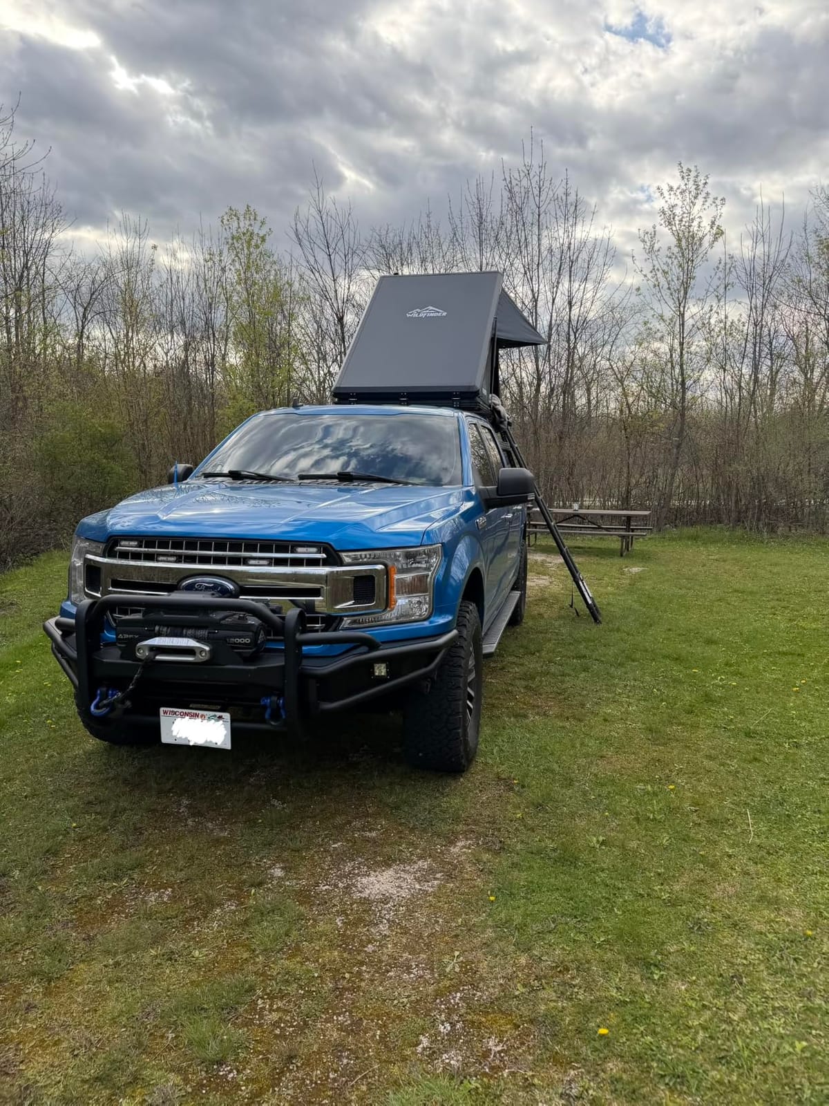 WildFinder Rooftop Tent, Hard Shell Roof Top Tent for Jeep SUV Truck Van customer photo 1