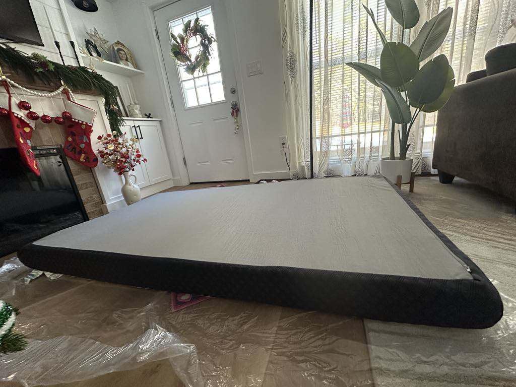 14 Inch Queen Mattress for Heavy People, Cooling Hybrid Mattress with Ice Silk Cover & Gel Memory Foam, 7-Zone Ergonomic Support, Extra Firm Bed with Strong Edge Support, No Sagging & Pressure Relief customer photo 1
