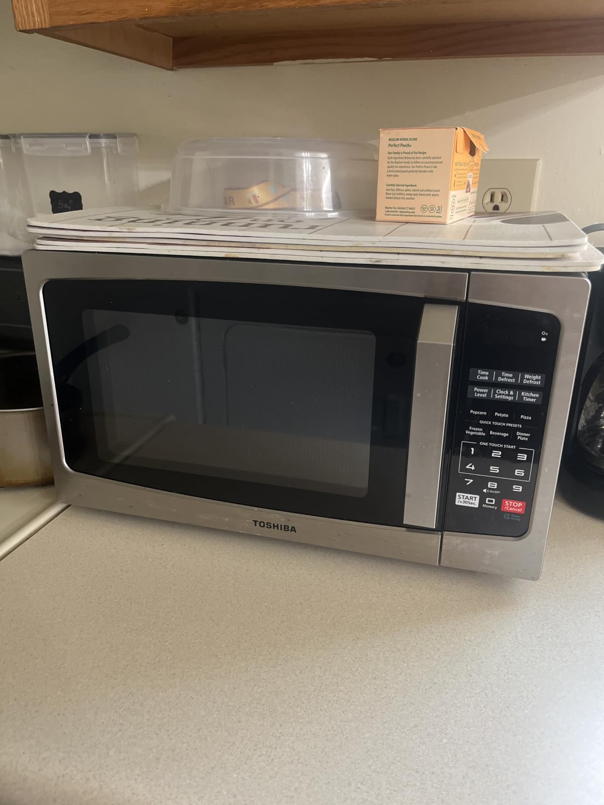 TOSHIBA Microwave Oven, 0.9 Cu.Ft, 900W, Stainless Steel customer photo 2