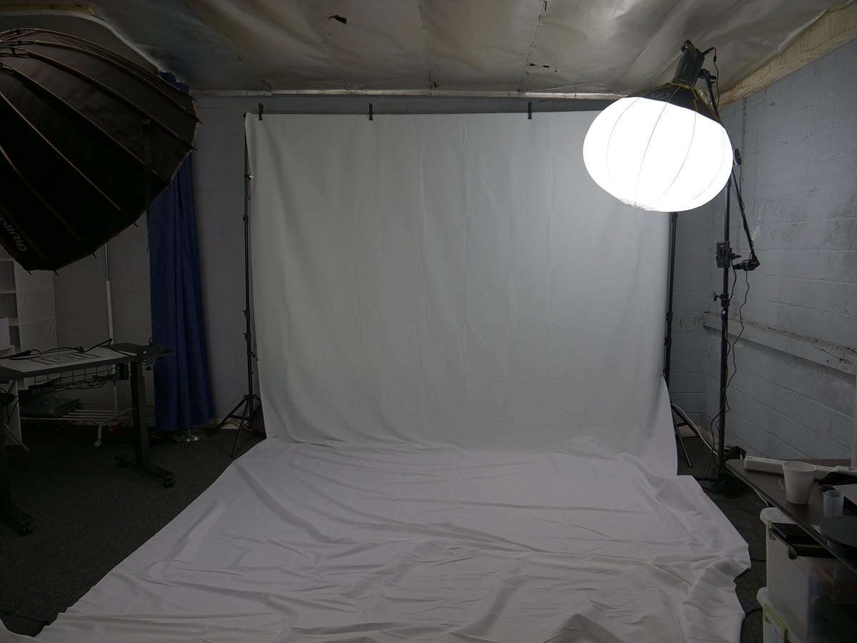 BEIYANG 10 Ft x 12 Ft Photography Backdrop Green Screen, Green Background Non-Reflective Fabric Wrinkle Resistance，Photo Background for Photo Studio Video Film Shooting Props customer photo 1