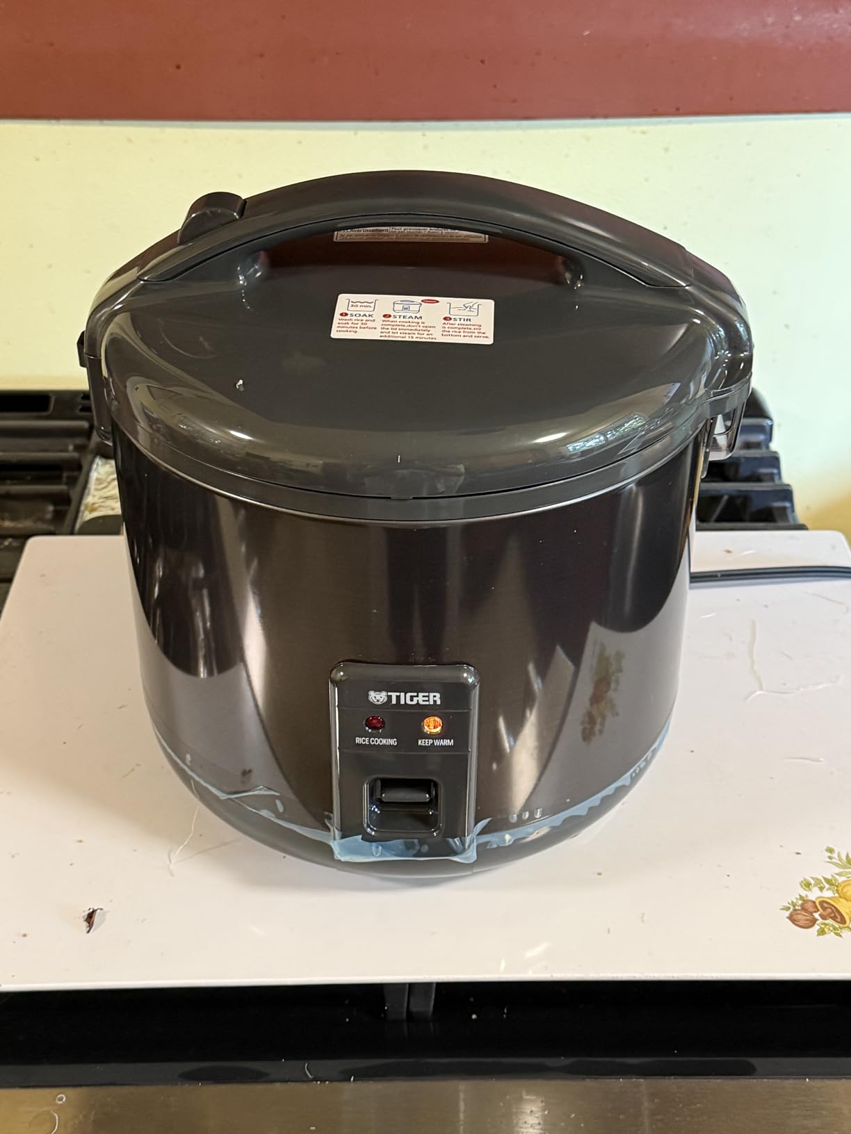 Tiger JNP-S18U-KY 10 Cup Capacity Rice Cooker with Non-Stick Inner Pot, Retractable Power Cord, and Keep Warm up to 12 hours, Black customer photo 1