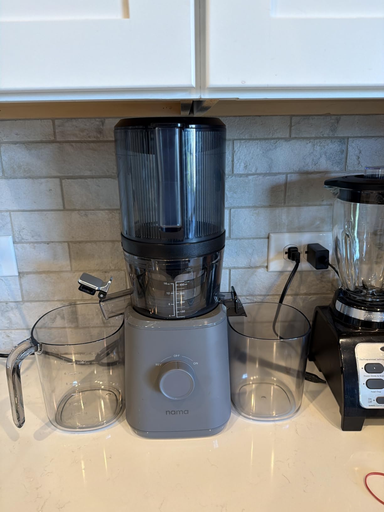 Nama J2 - Cold Press Juicer - Hands-Free - Black customer photo 1