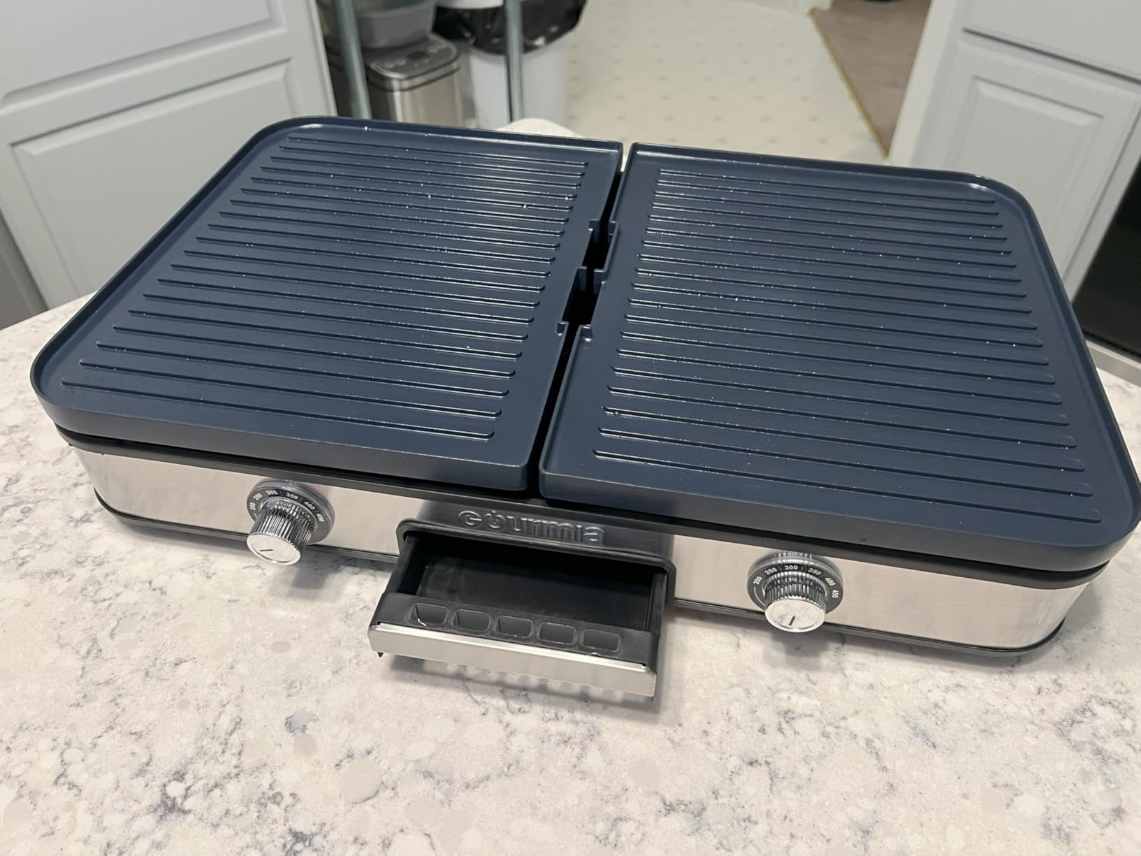 Gourmia 3-in-1 Indoor Grill & Griddle Electric Combo – Dual Independent Cooking Zones, Reversible Nonstick Ceramic Plates, XL Cooking Surface, 250–400°F Adjustable Temp, Dishwasher Safe customer photo 1