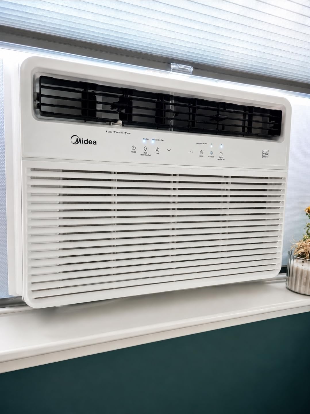 Midea 24,000 BTU Smart Inverter 230V Window Air Conditioner with Remote Control, 1,500 Sq Ft customer photo 2