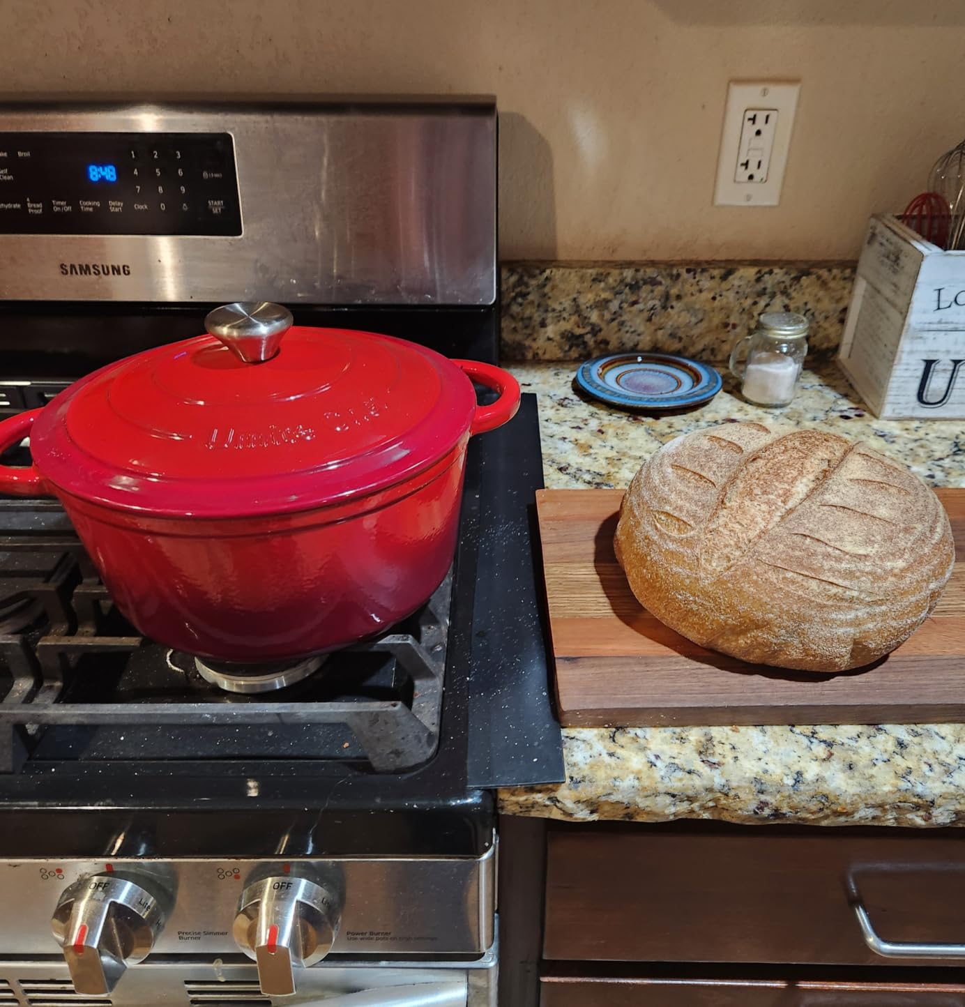 Enameled Cast Iron Dutch Oven - Umite Chef 5QT Pot with Lid & Cotton Potholders - Heavy-Duty Cookware for Bread Baking, Braising, Stews, Roasting(Cream White) customer photo 2