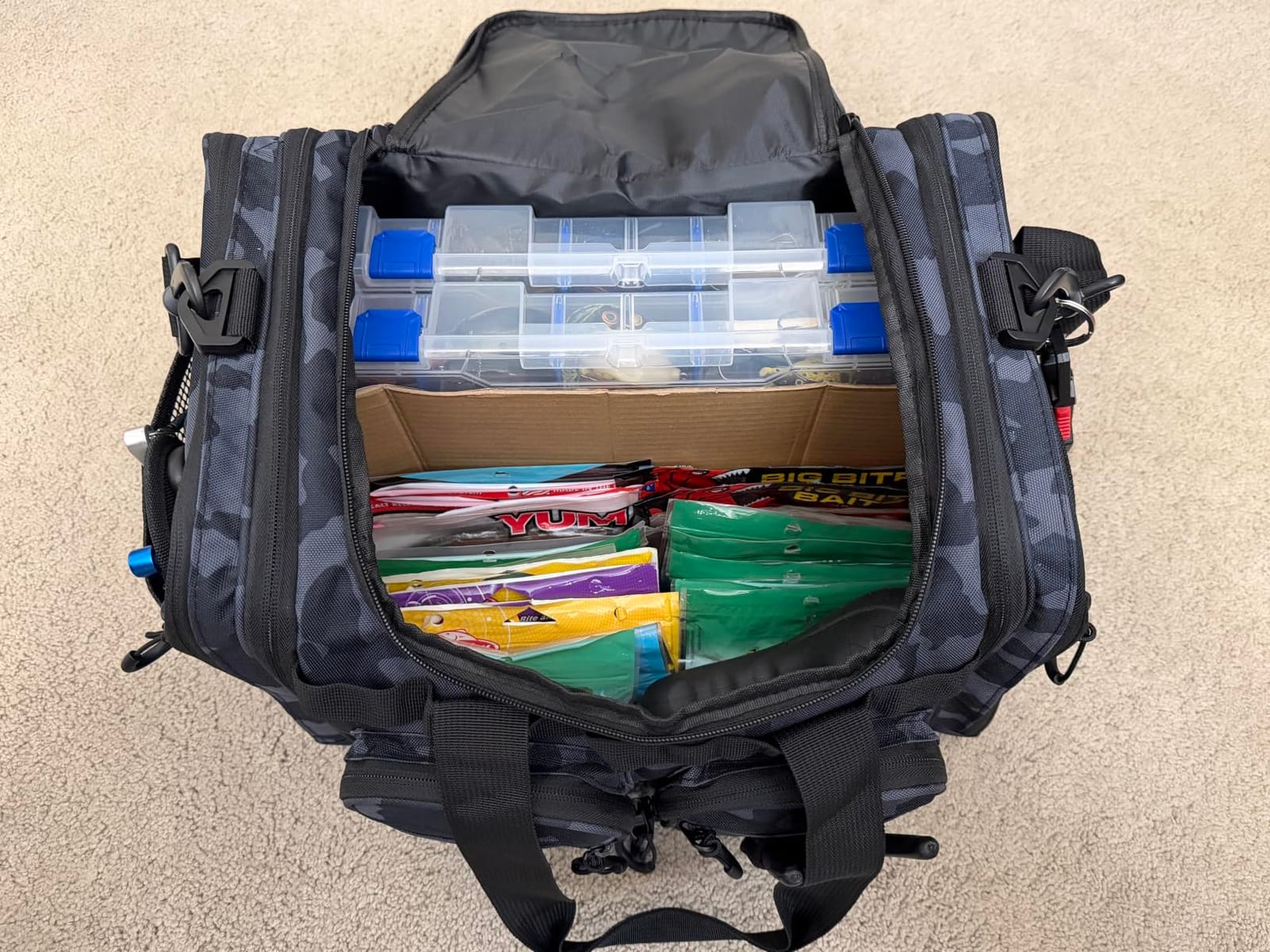 PLUSINNO Tackle Bag - Expandable Fishing Bag for Saltwater & Freshwater - Water Resistant Fishing Gear Shoulder Bag For Men, All-purpose Carrying Bags for Outdoors customer photo 1