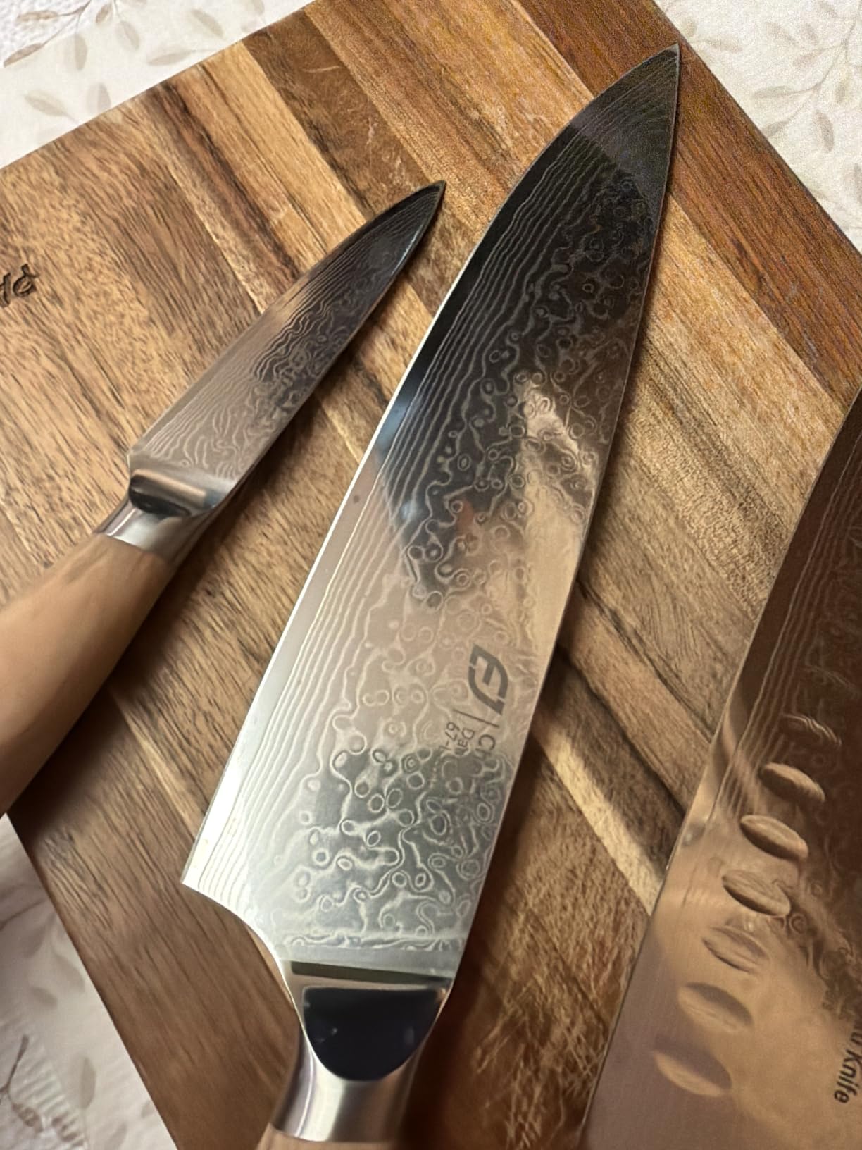 Emojoy Damascus Kitchen Knife Set, 3 PCS Japanese Chef Knife Set, 67-Layers Damascus Knife with Original Olive Wood Handle, Include Wooden Gift Box customer photo 1