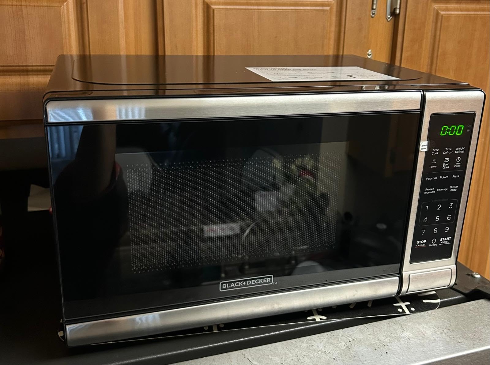 BLACK+DECKER 5-in-1 Microwave Oven Air Fryer Combo, 0.9 Cu.Ft, 900W customer photo 2
