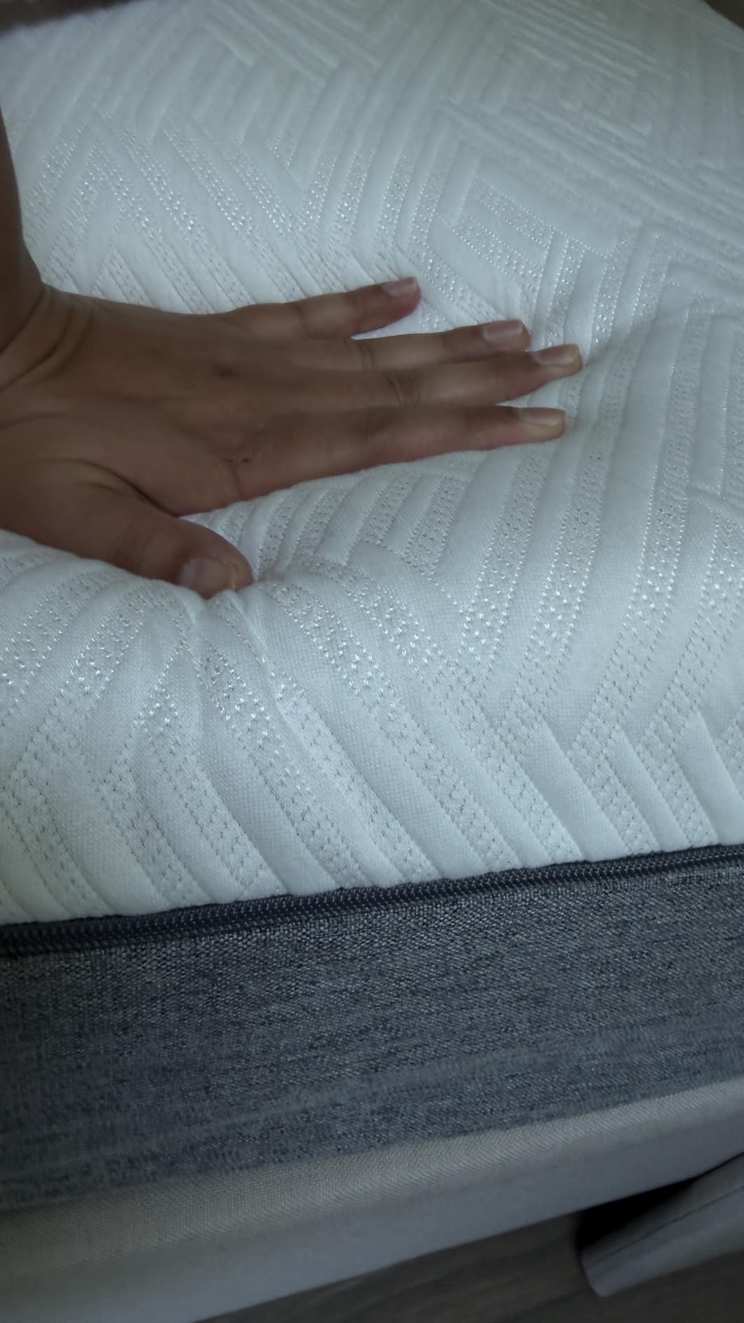 Novilla Bliss Mattress Queen Size, 14 Inch Gel Queen Memory Foam Mattress customer photo 2