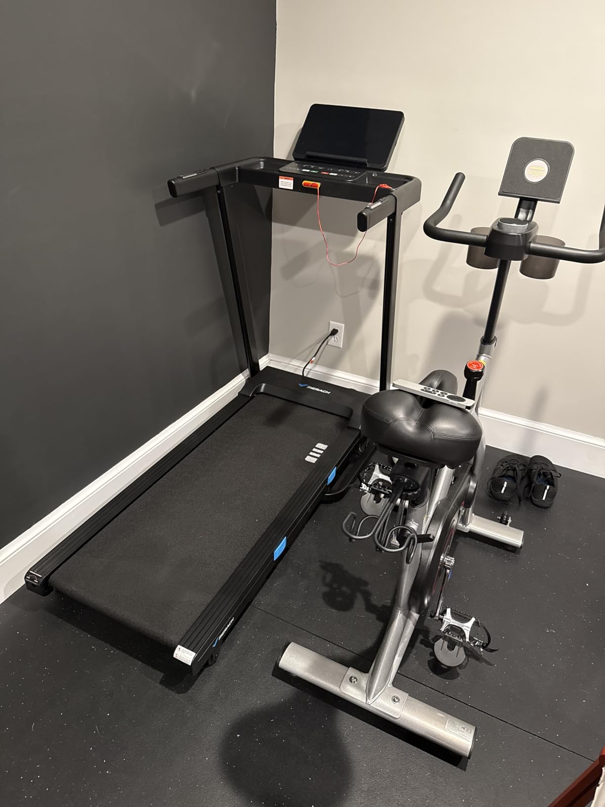 MERACH T12 Foldable Treadmill for Home, 300 LBS Capacity, Wide Running Belt customer photo 1