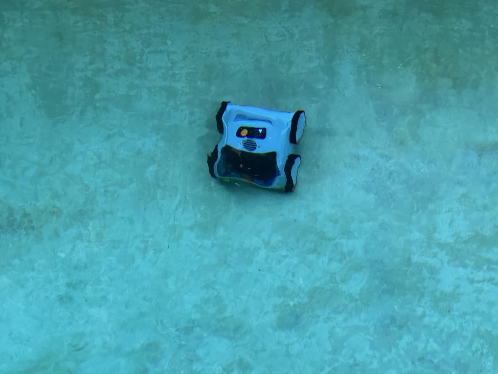 (2026 Upgrade) SAT 25 Cordless Robotic Pool Vacuum, AI Sonar Navigation, 180 Mins Runtime, Wall Climbing Auto Cleaner for Inground Pools - Not Fit for Pools with Sharp Steps or Raised Floor Drains customer photo 2
