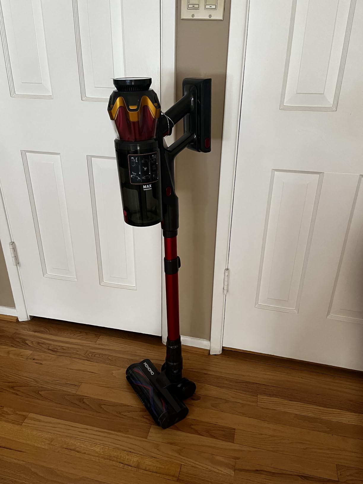 Cordless Vacuum Cleaner, 650W/55KPa 70Mins Vacuum Cleaners for Home, Self-Standing Stick Vacuum with Anti-Tangle Brush & OLED Touch Screen, Vacuum Cleaner for Hardwood Floors,Carpet,Pet Hair,Car (Red) customer photo 2