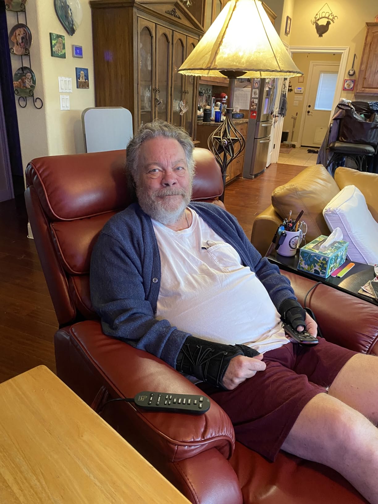 EONIX Dual Motor Power Lift Recliner Chair for Elderly with Heat & Massage customer photo 1