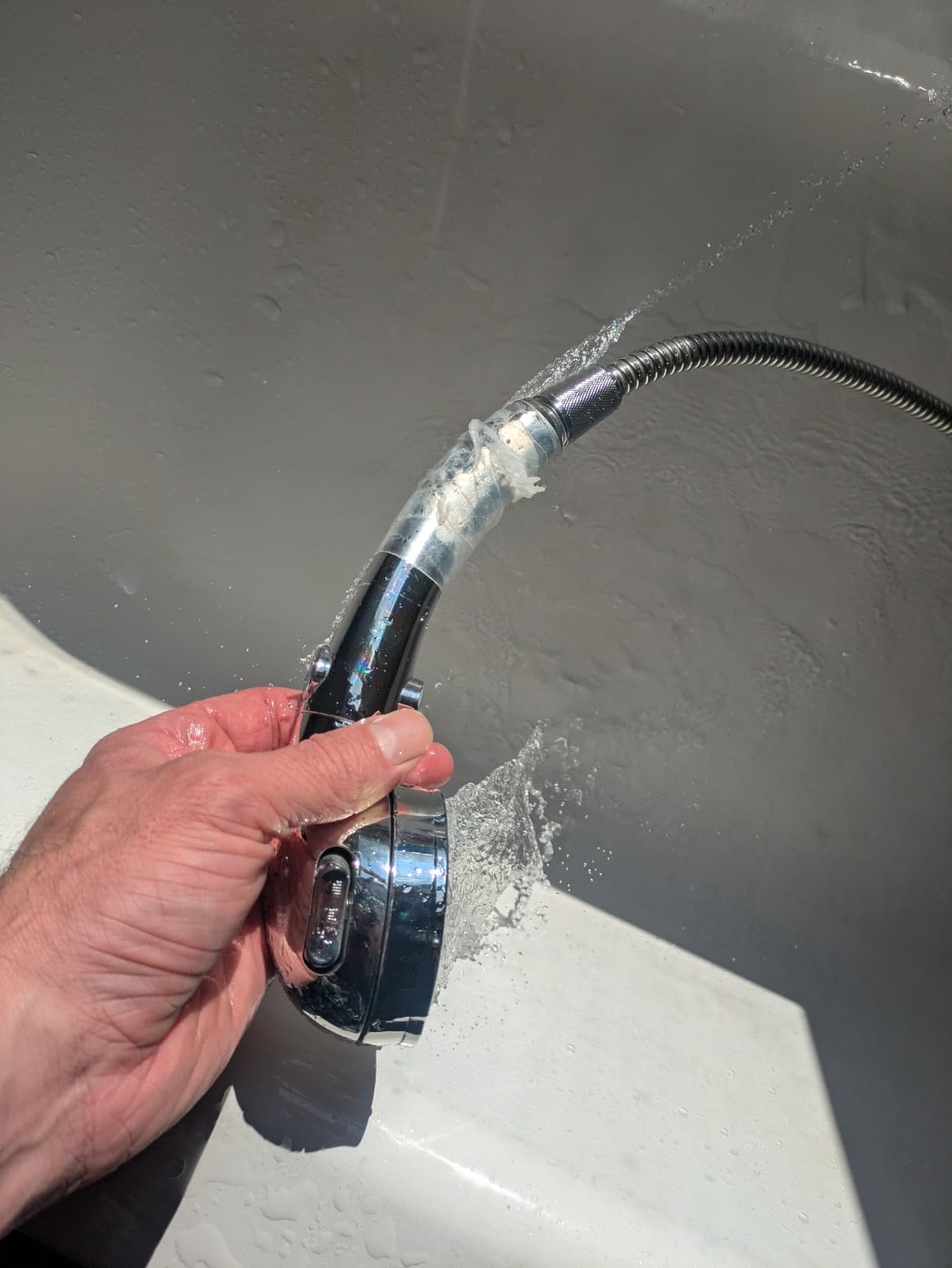 High Pressure Handheld Shower Head with ON/OFF Pause Switch 3 Spray Modes Water Saving High Pressure Shower Heads,Detachable Showerhead Equipped customer photo 2