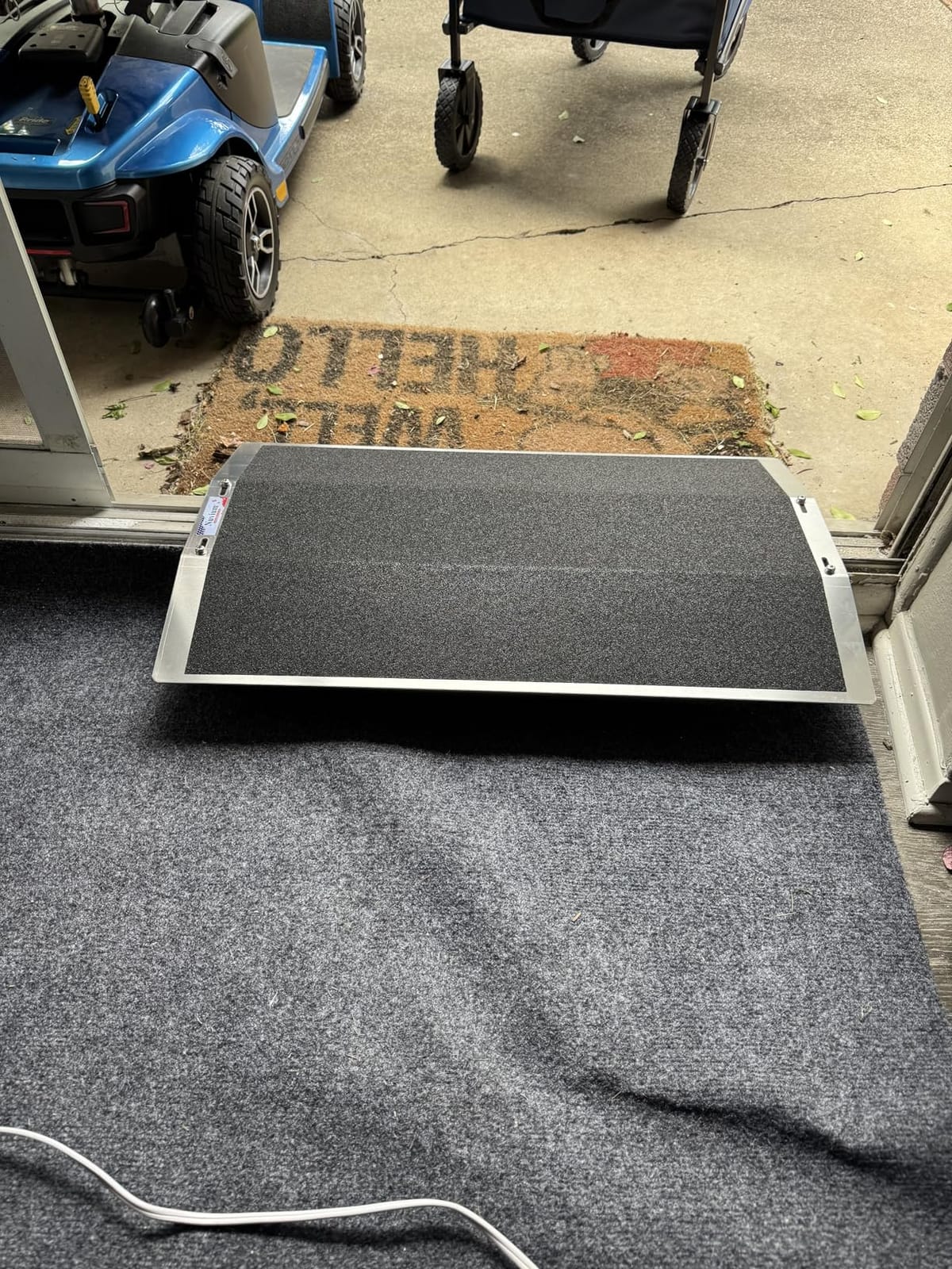 Bridge Threshold Ramp for Doorways, 27.6 x 17 in, 1.6 in High customer photo 1