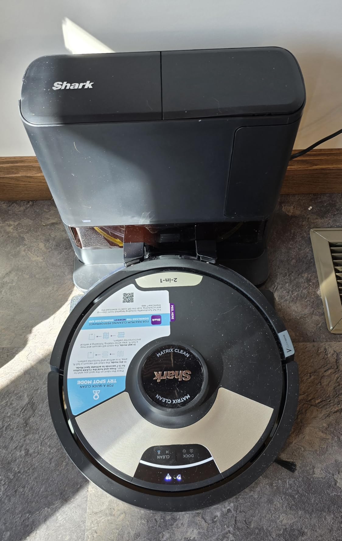 Shark Matrix Plus Robot Vacuum and Mop,UR2650WS customer photo 2