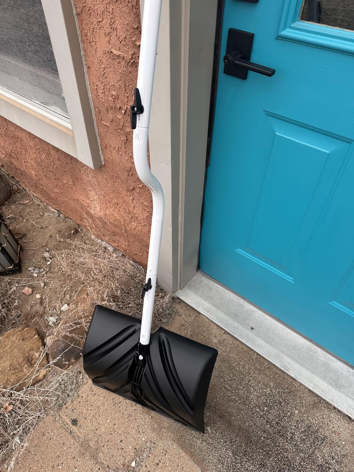 YEITSNOW Snow Shovel for Driveway Ergonomic Design 17” Reinforced Heavy Duty Snow Removal Easy Assembled Tool in Winter Snowy Day for Garage Car Parking Port Workshop Barn customer photo 1