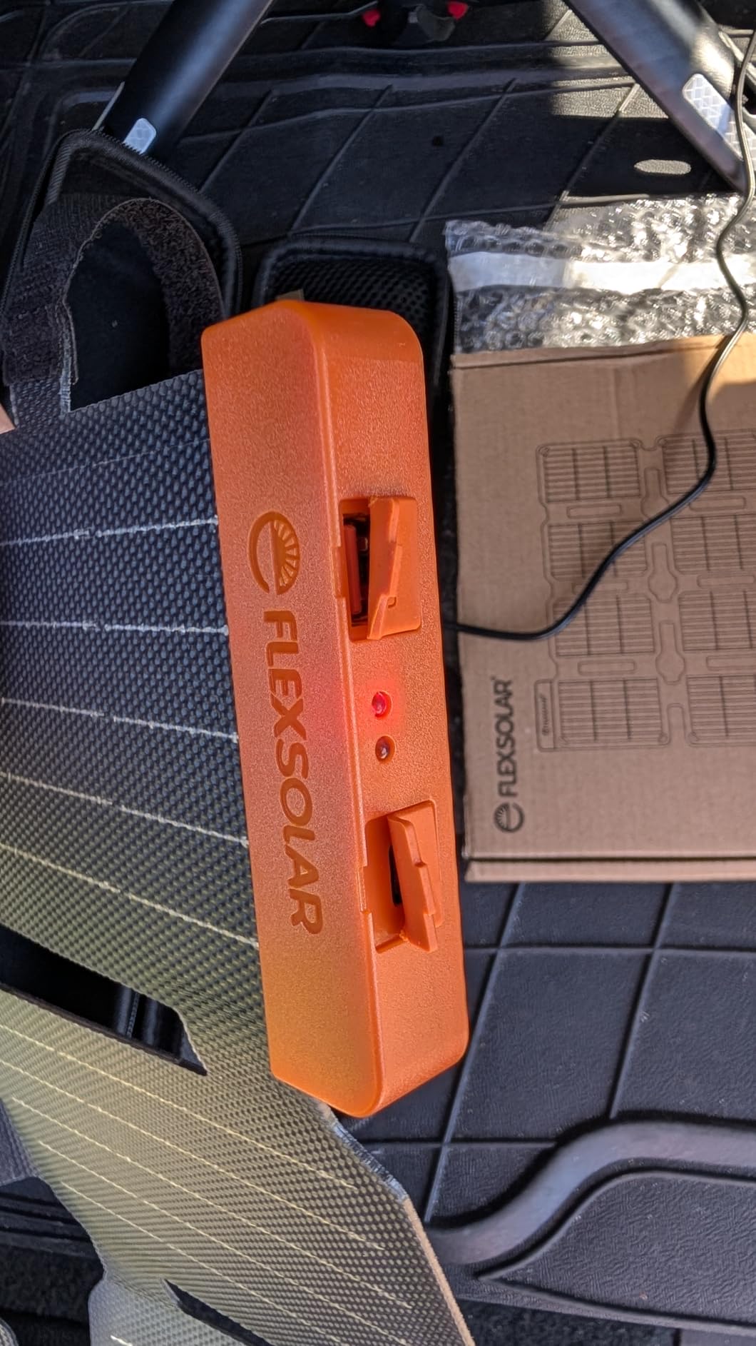 FlexSolar 25W Portable Solar Panel Charger Built-in USB-A & USB-C Ports customer photo 2