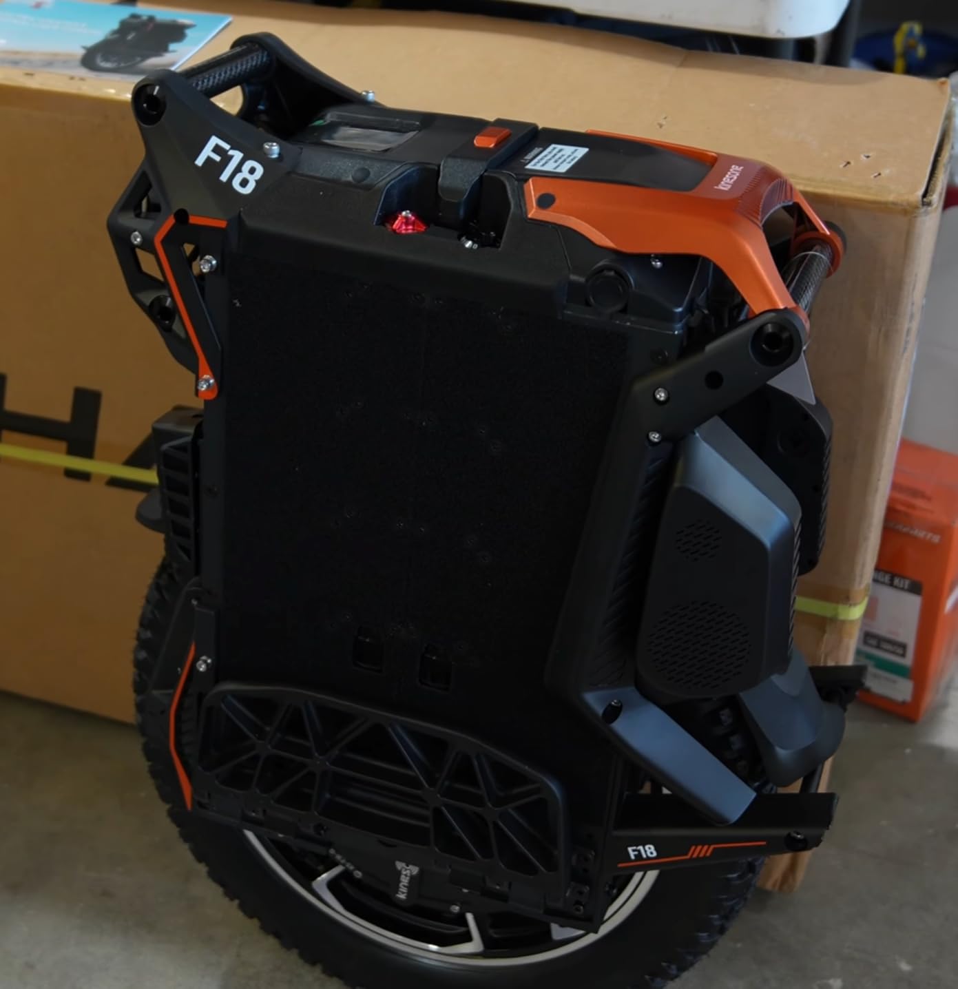 King Song F18 20-Inch Suspension Electric Unicycle, 5000W Rated Motor customer photo 2