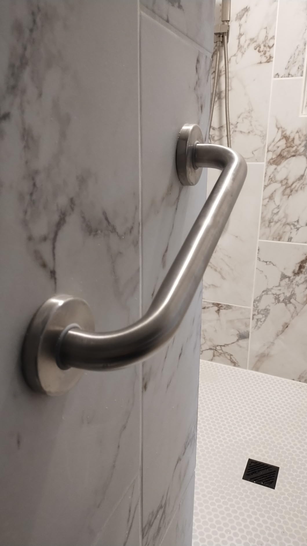 AmazerBath Grab Bars for Shower 18 Inches, Shower Grab Bars for Senior Anti Slip, Safety Grab Bars for Bathtubs and Showers Stainless Steel, Thickened Bar Holds 500LBS, 18