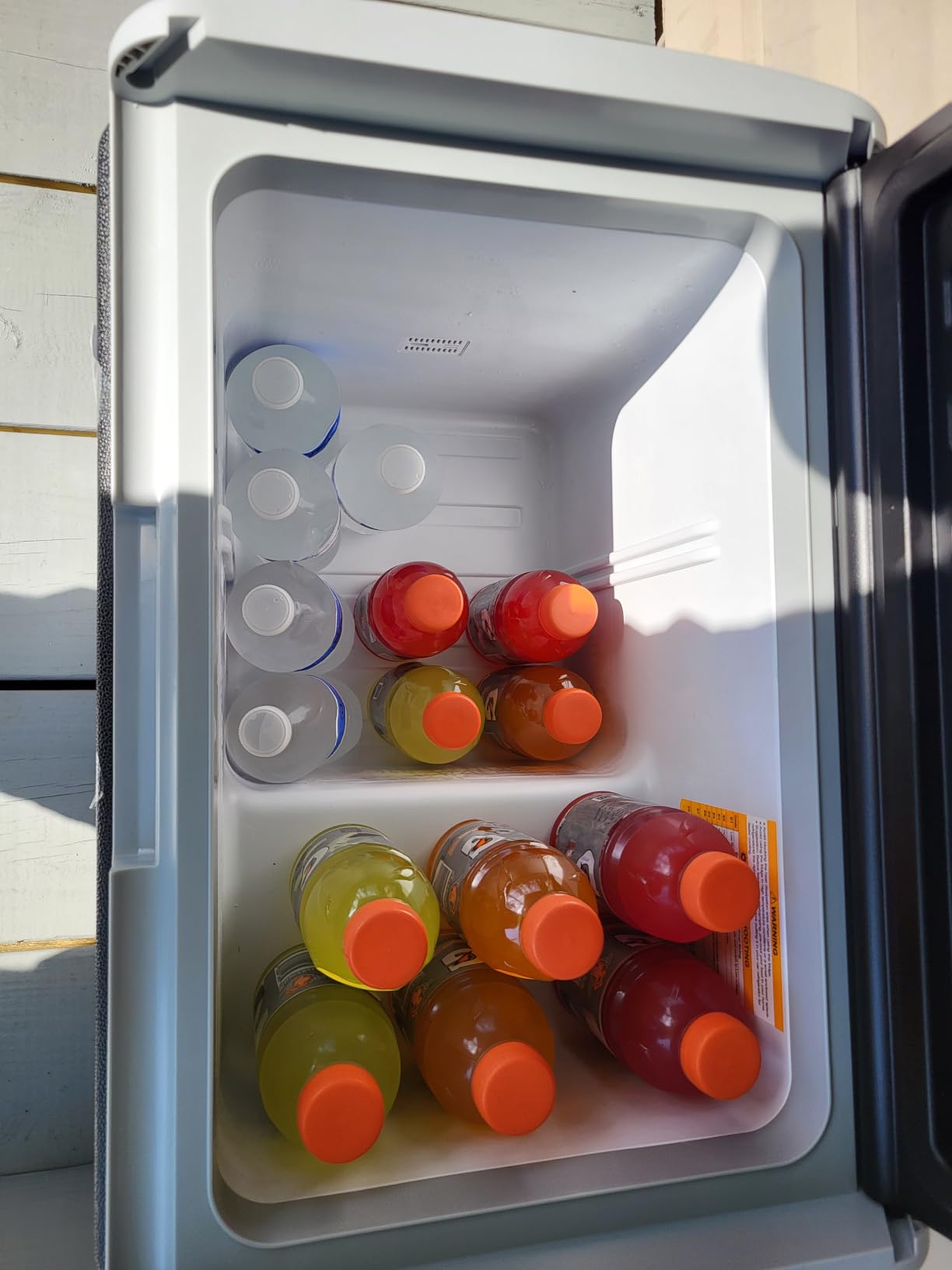 VEVOR Car Refrigerator, DC 12/24V AC100-240V Compressor Electric Cooler, -4°F to 68°F Car Fridge with APP Control, 16 QT Cars Freezer for RVs, Campsites, Boats, Camping, Fishing, 60W Portable Freezer customer photo 2