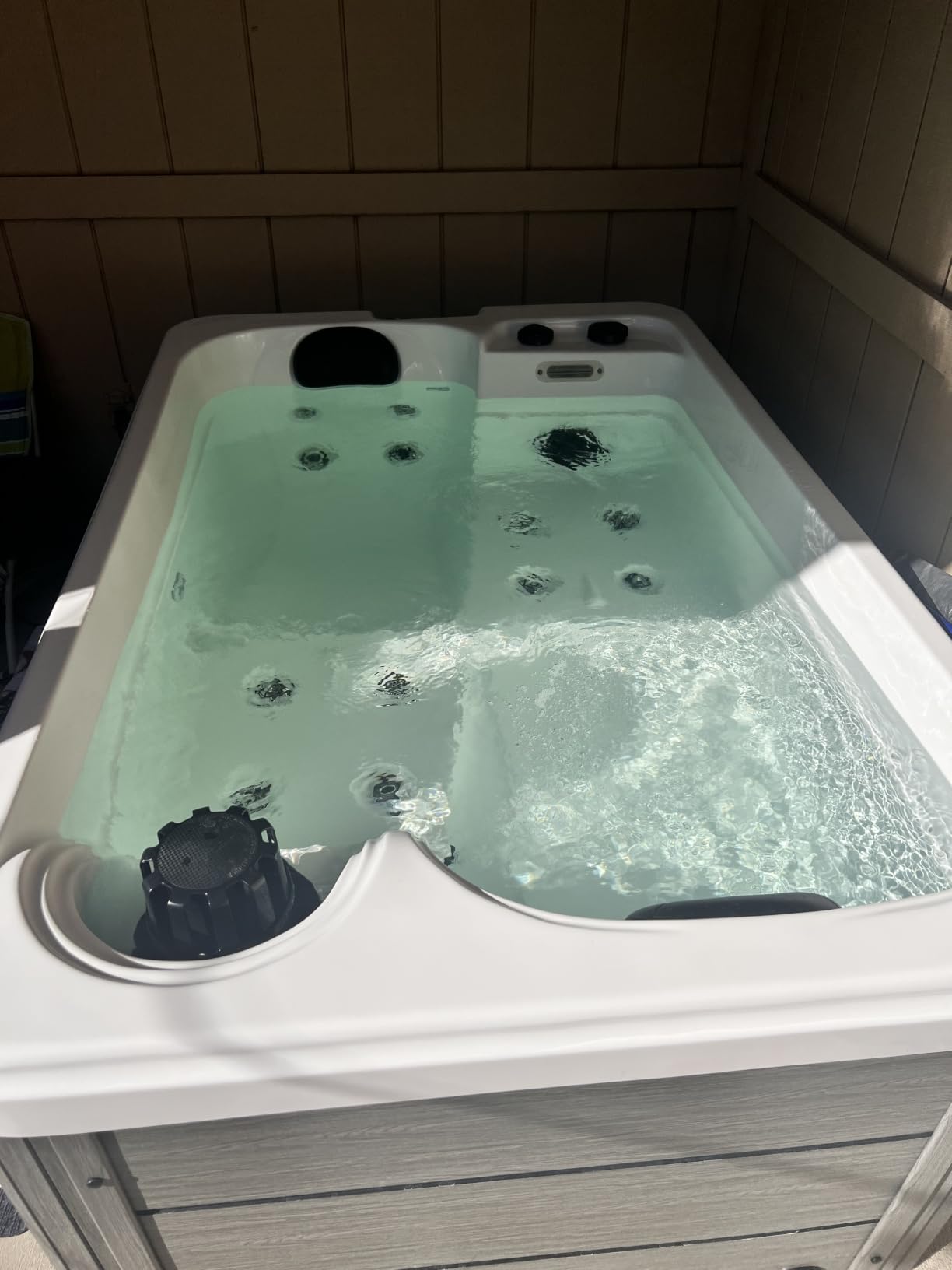 Jocisland 2 Person Outdoor Hot Tub with 15 Stainless Steel Jets, Acrylic customer photo 2