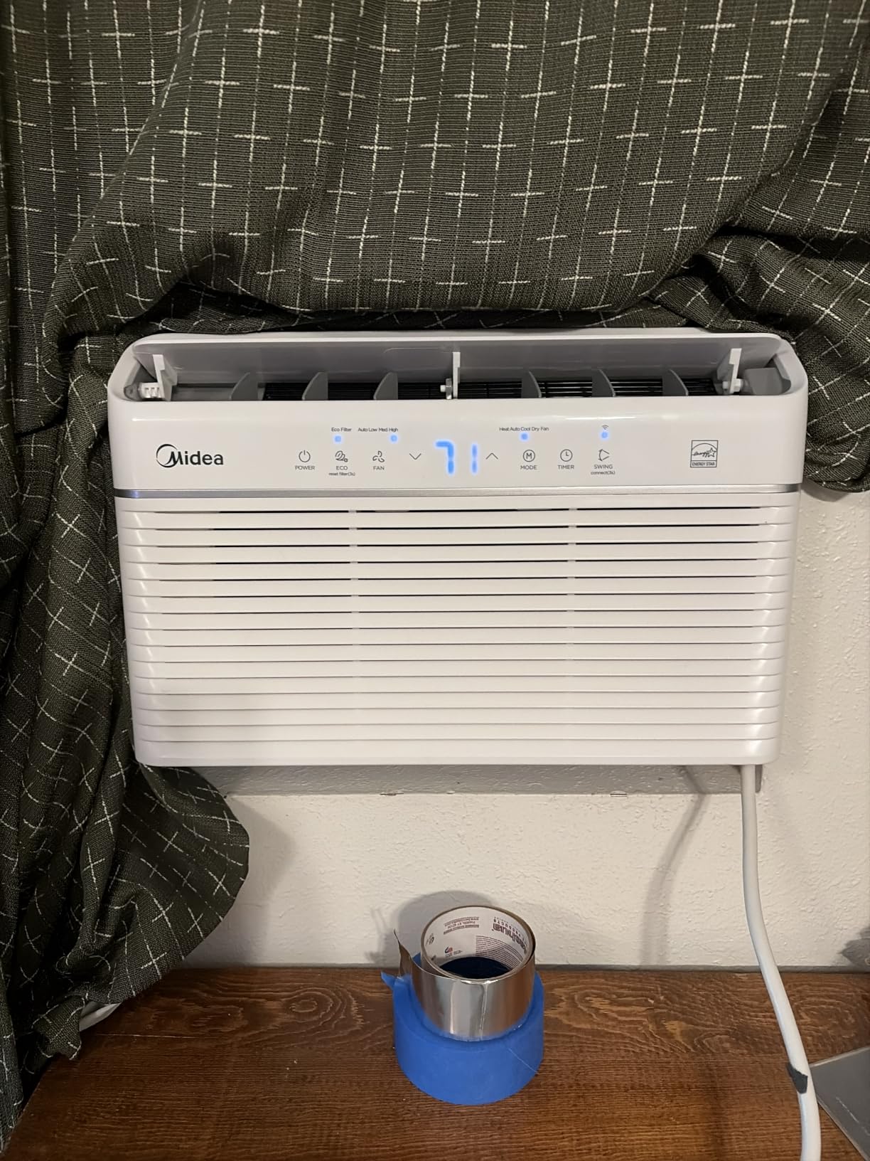 Midea 12,000 BTU Window Air Conditioner with Heat, 550 Sq Ft customer photo 2