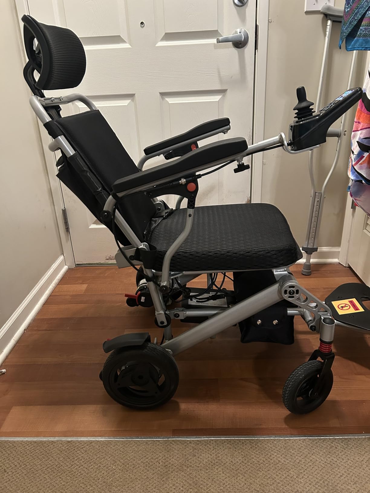 440 lb Capacity Electric Wheelchair, 22 inch Wider Seat Wheelchair, 30+Miles 700W Motor All Terrain Power Wheelchair, Heavy Duty Wheelchair with Dual Battery(12AH+12AH), with Dust Cover and Backpack customer photo 1