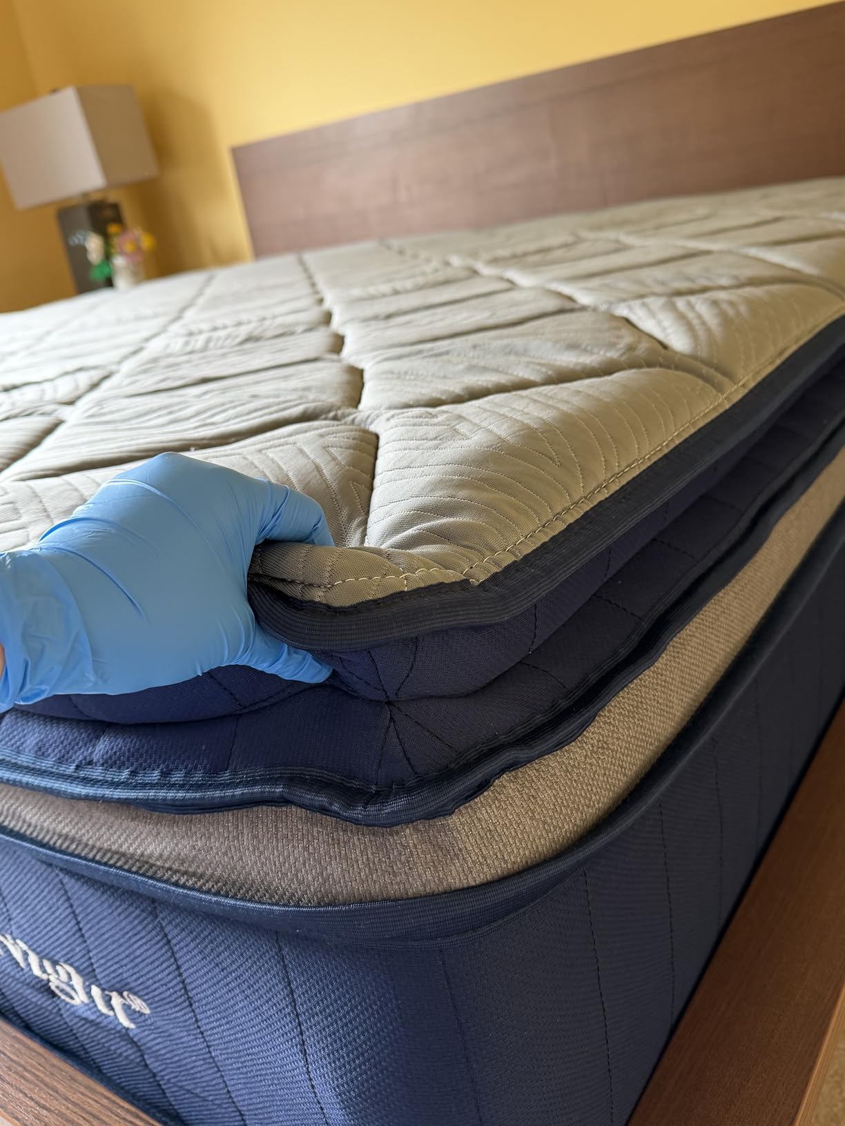 Sweetnight CoolNest Hybrid Queen Size Mattress 14 Inch, Cooling Pillow Top customer photo 1