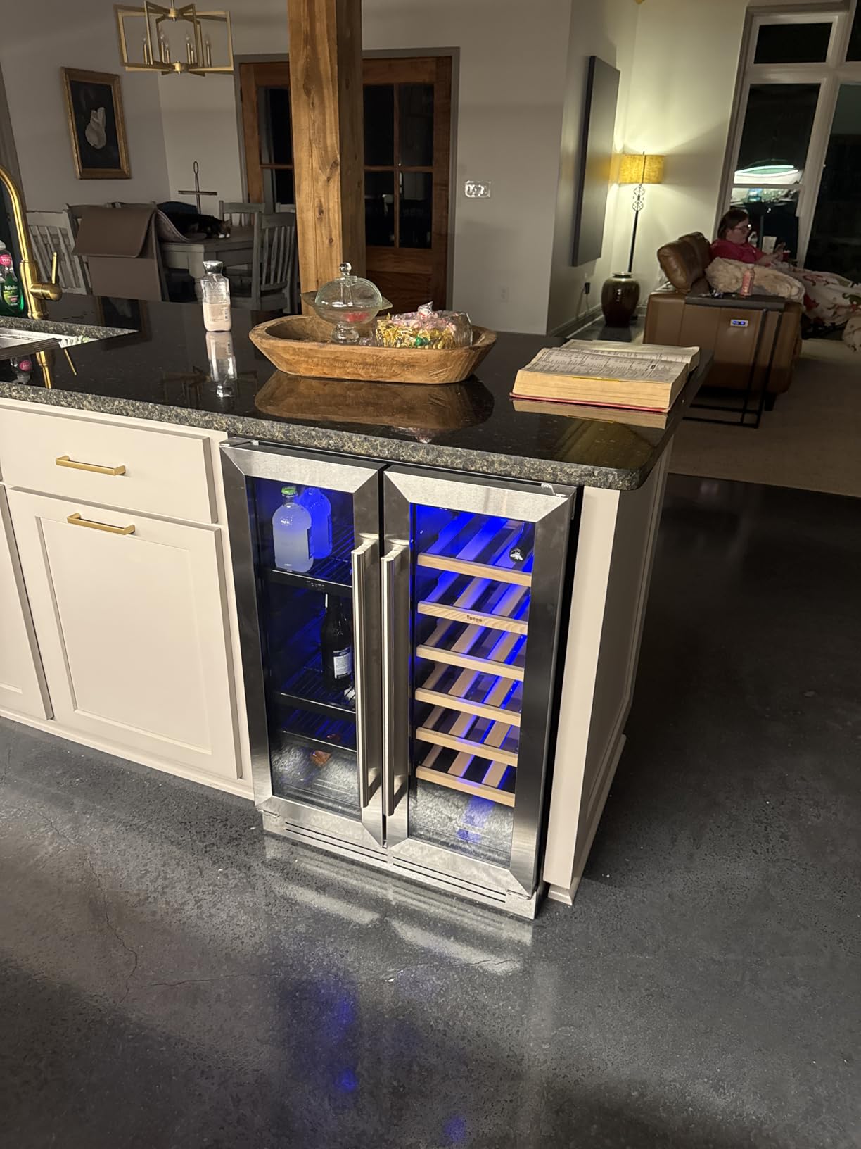 Yeego 24 Inch Wine Fridge, 52 Bottle Dual Zone Wine Cooler with Left Hinged customer photo 2