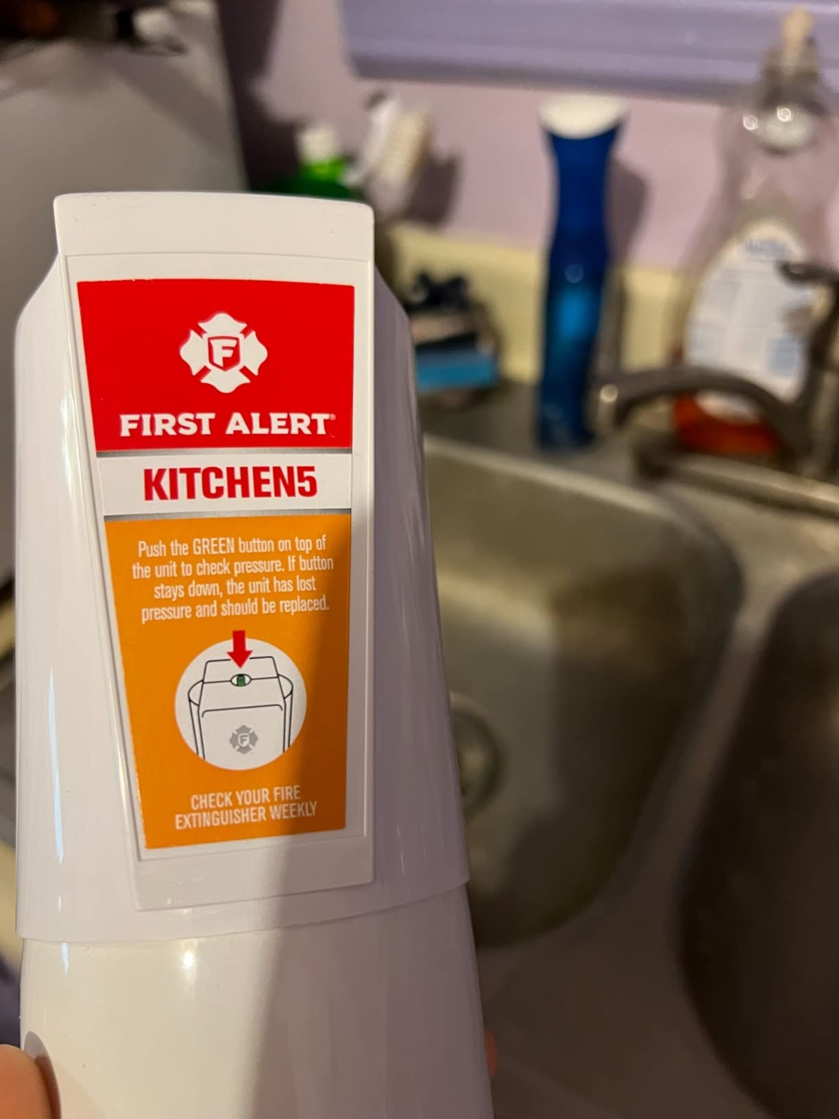 First Alert Fire Extinguisher, Standard Kitchen Use customer photo 2