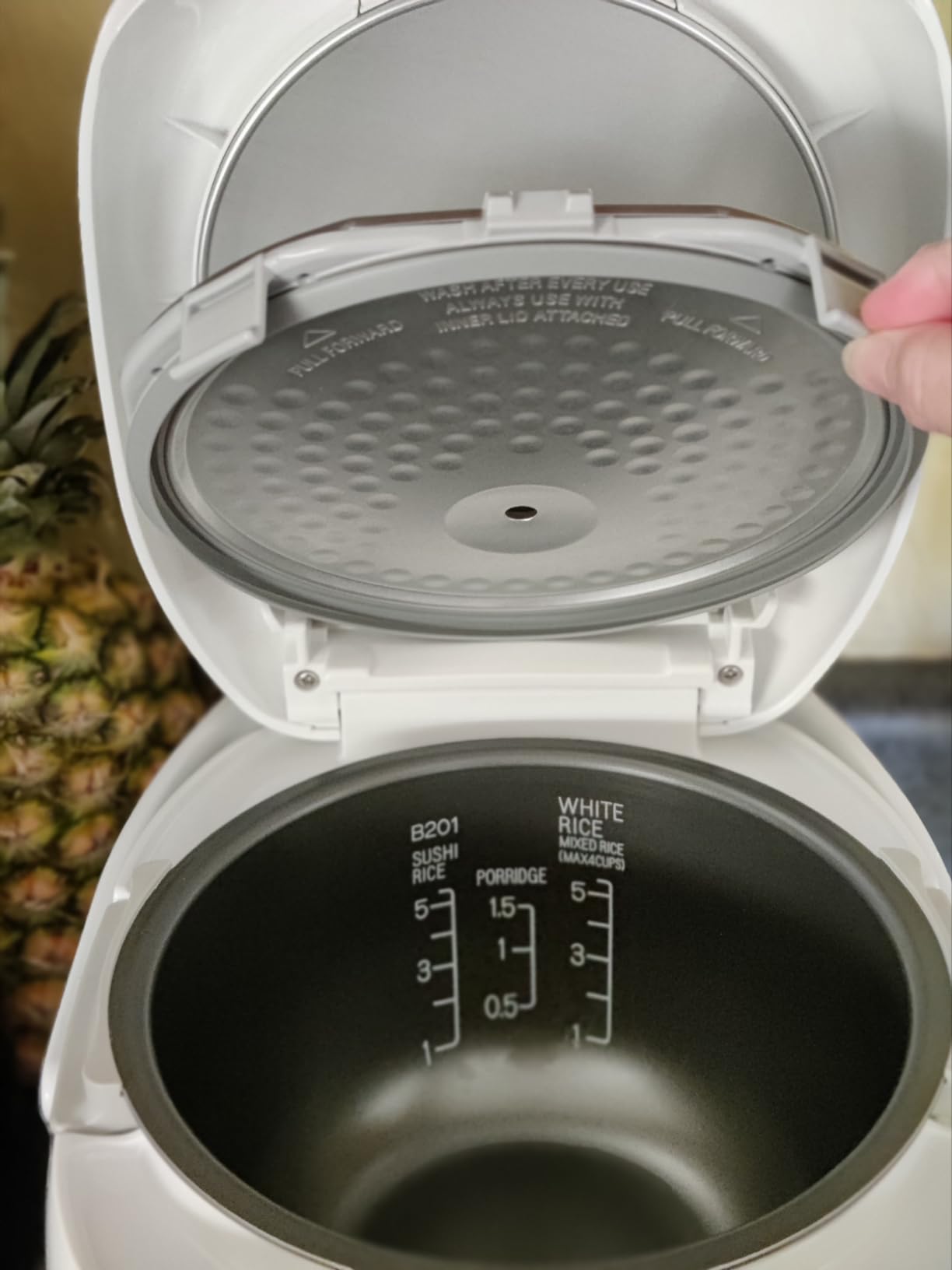 Zojirushi Ns ZCC10 Neuro Fuzzy Rice Cooker and Warmer (White) customer photo 1