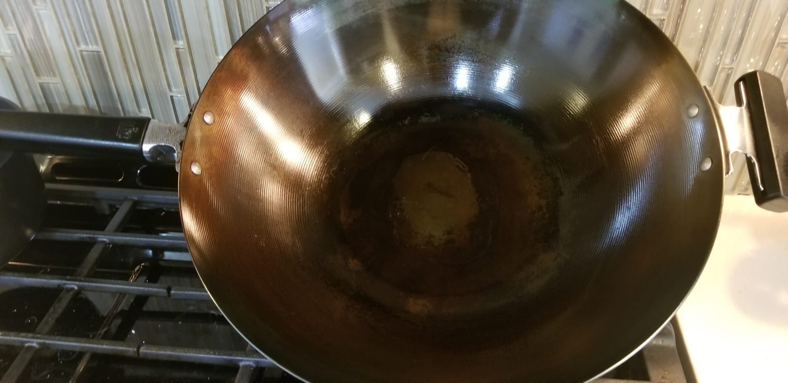 JOYCE CHEN Professional Series 14-Inch Carbon Steel Wok with Phenolic Handles customer photo 1
