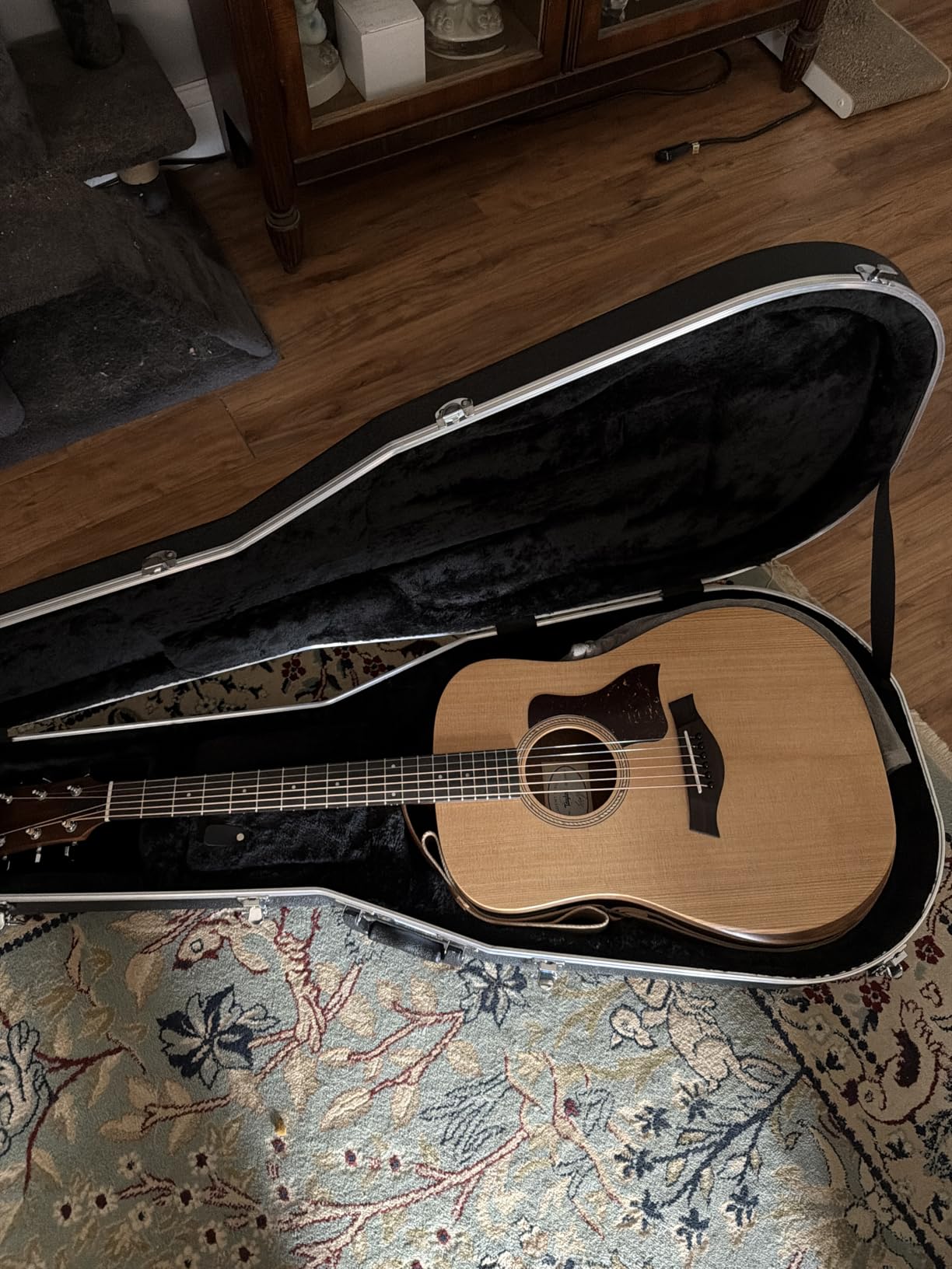 Gator Cases Legacy Series Lightweight Deluxe ABS Molded Case for Dreadnought Style Acoustic Guitars, (GC-DREAD) customer photo 1