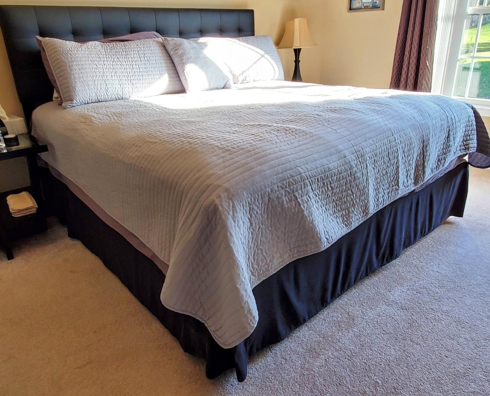 Luxury Hotel Tailored Bed Skirt, Box Pleats, 14 Inch Drop, Queen, White customer photo 2