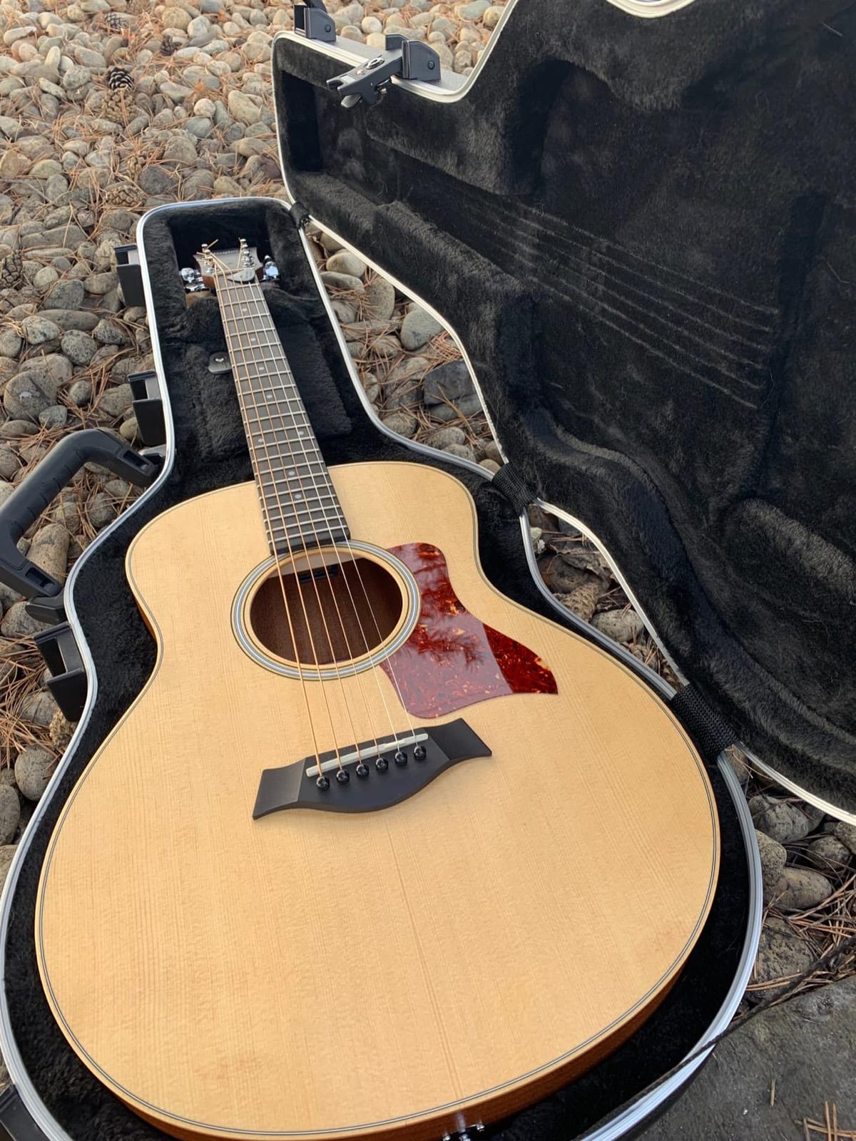 SKB Taylor GS Mini Acoustic Guitar Hard Case, Black - TSA Locks, Indestructible Handle, Plush Interior for Ultimate Protection - Heavy Duty, Durable Construction customer photo 2