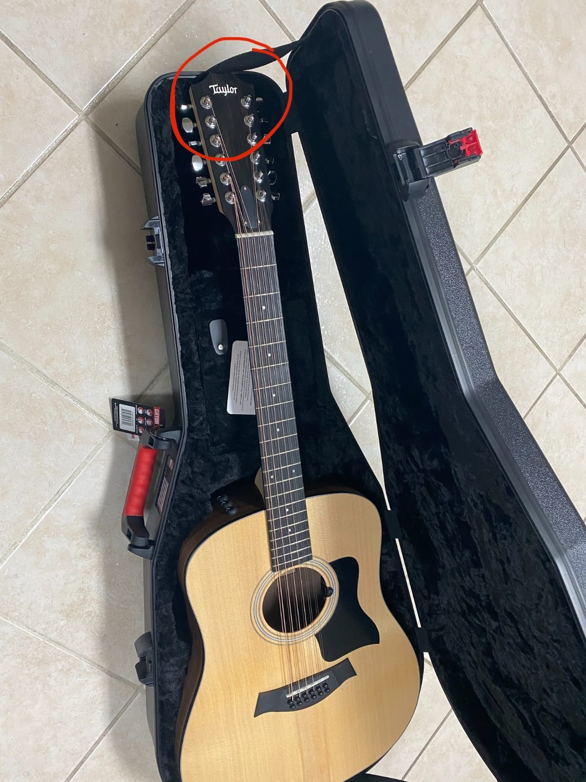 Gator Cases Molded Flight Case For Acoustic Dreadnought Guitars With TSA Approved Locking Latches, (GTSA-GTRDREAD) customer photo 2