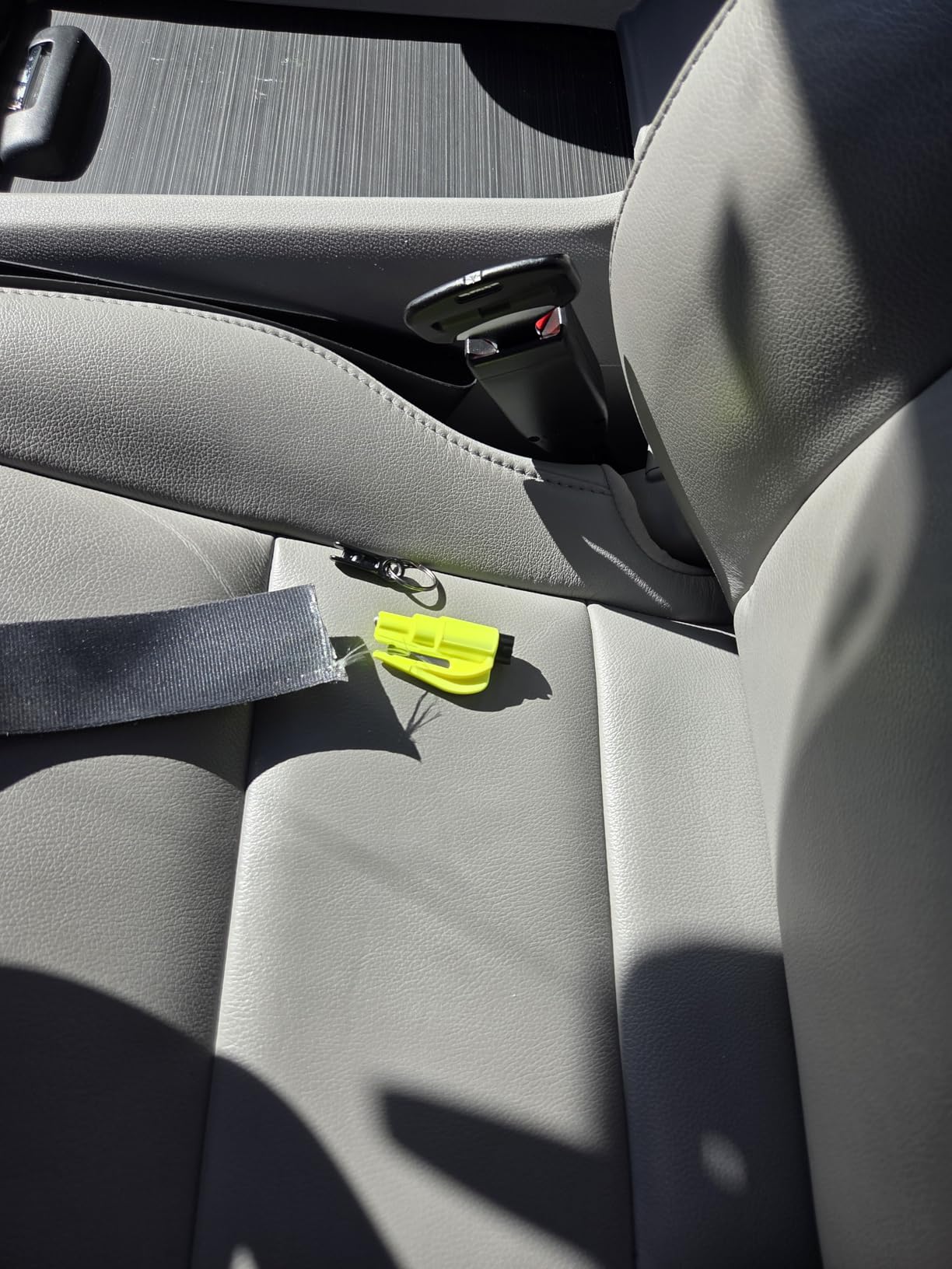RESQME The Original Compact Emergency Keychain Car Escape Tool, Seatbelt Cutter and Window Breaker, Made in USA, Pack of 2 customer photo 1