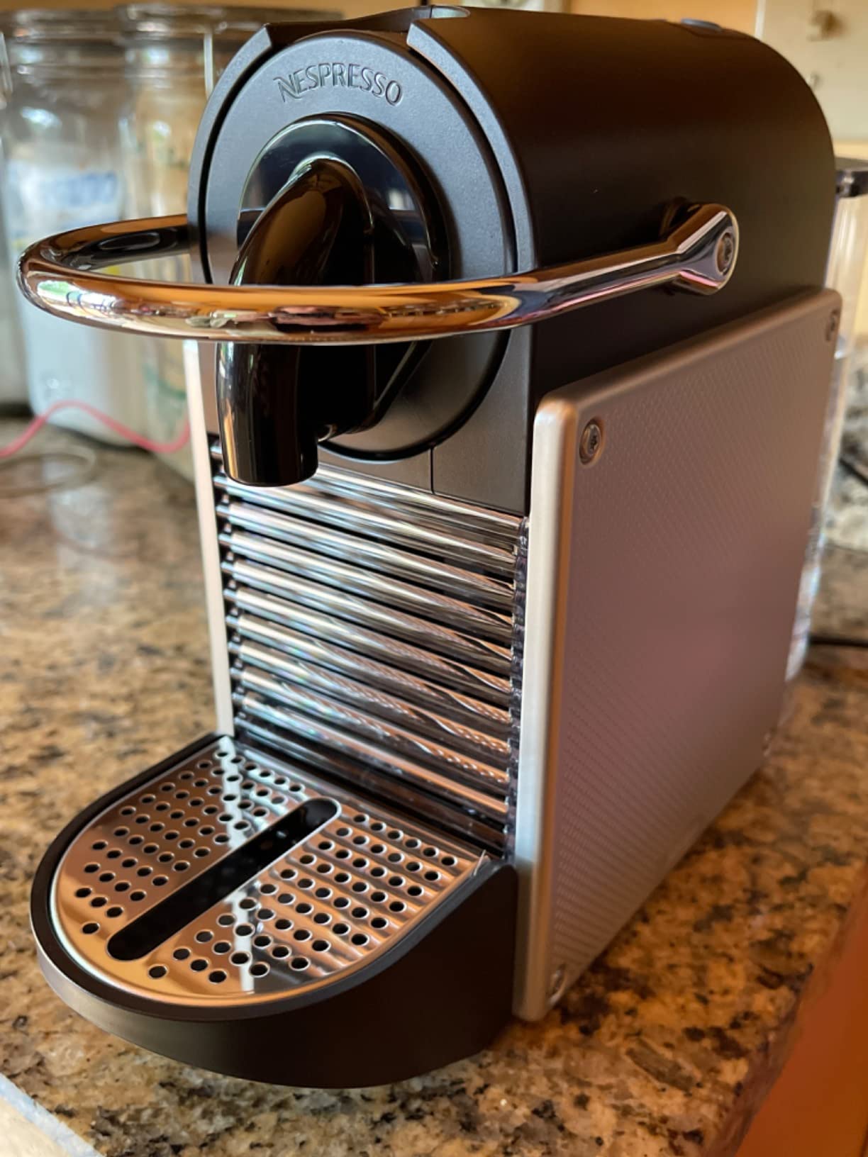 Nespresso Pixie Coffee and Espresso Machine by De'Longhi with Milk Frother, Aluminum, 34 ounces customer photo 1