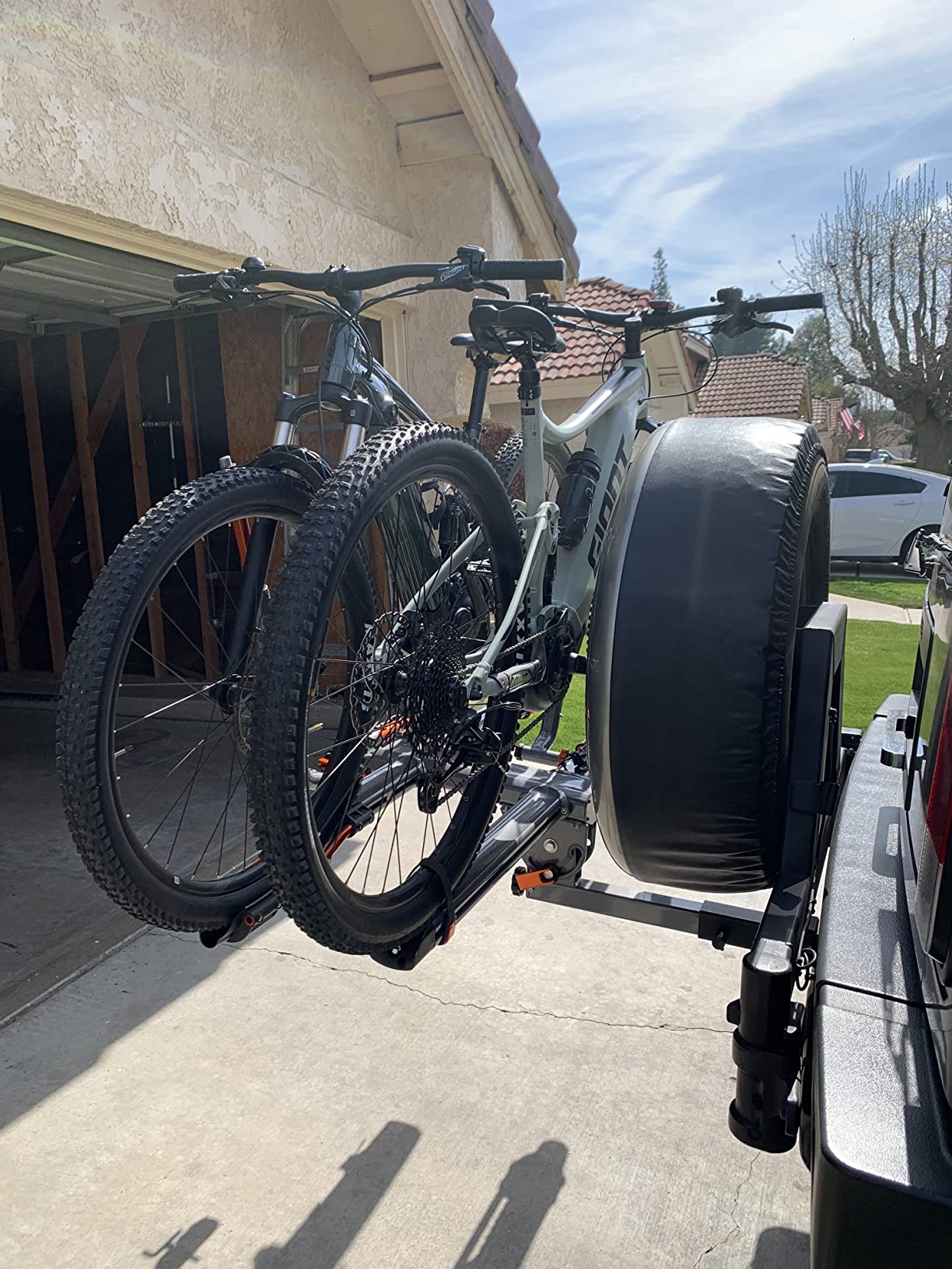 Kuat NV Base 2.0 Hitch-Mounted 2-Bike Rack customer photo 1