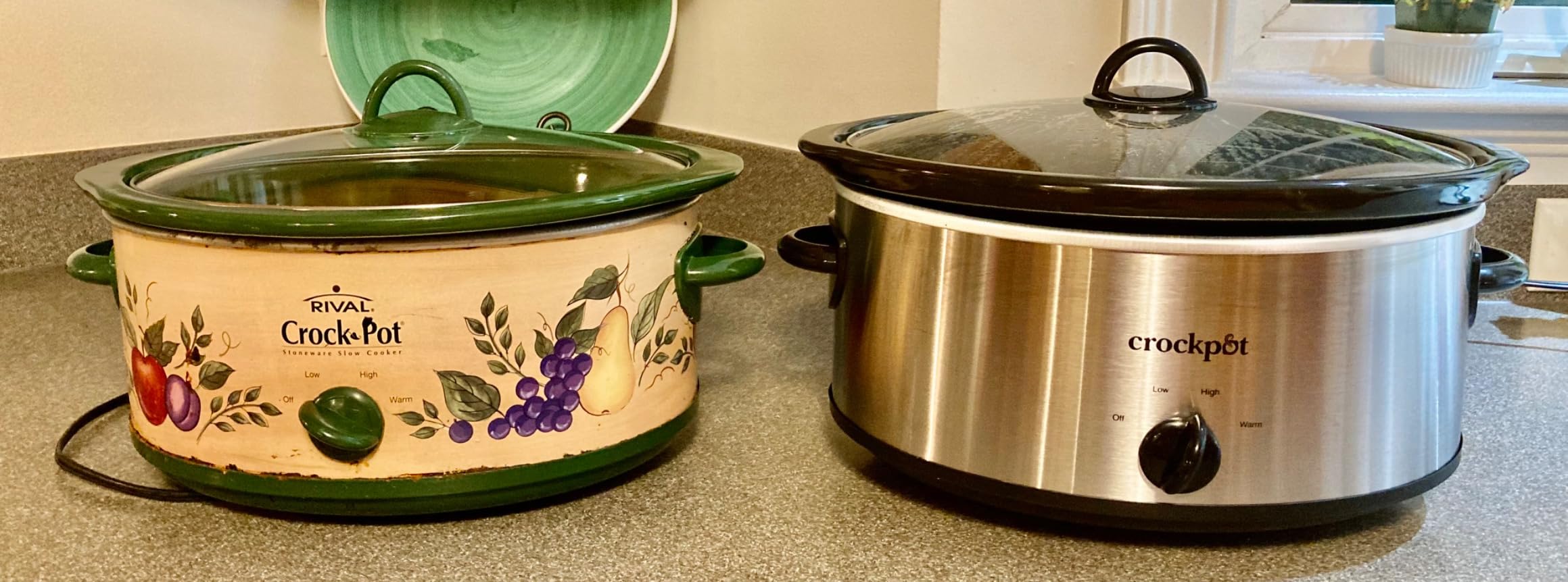Crock-Pot 8-Quart Manual Slow Cooker, XL Family Size Serves 10+ People, Removable Stoneware with Warming Setting, Dishwasher Safe for Easy Cleanup, Red customer photo 1