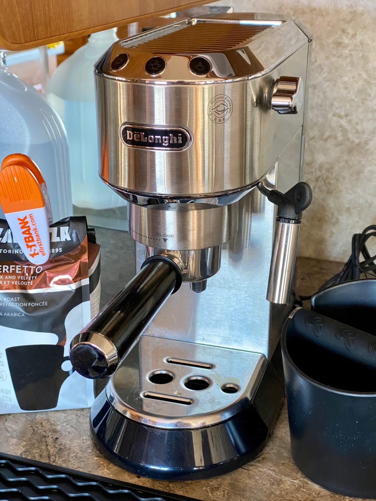 De'Longhi EC685M Dedica Deluxe Automatic Espresso Machine,35 oz, 1, Metallic customer photo 2
