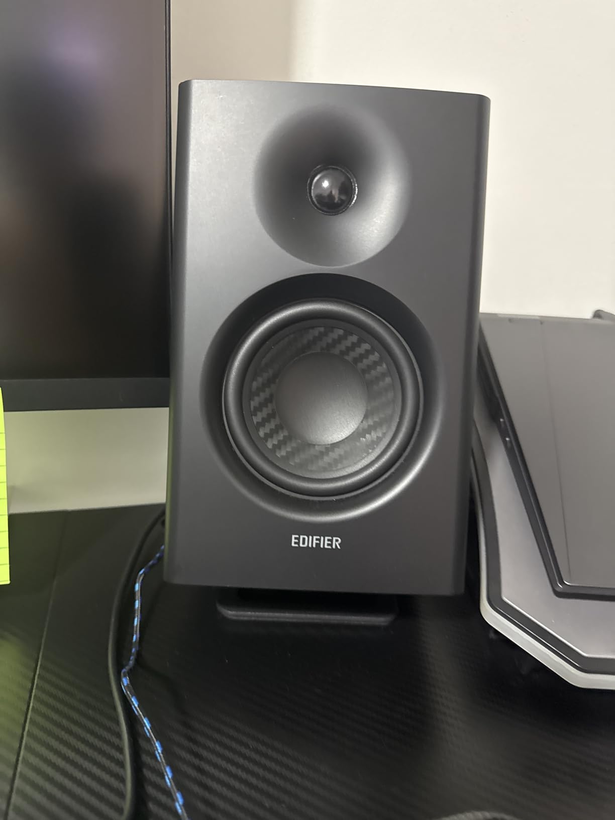 Kanto S4 Tilted Desktop Speaker Stands for Medium Bookshelf Speakers & Mid-Size 3”-4” Studio Monitors | Supports 8 lbs | Damping Foam Padding | ¼”-20 Mounting | Pair | Black customer photo 2