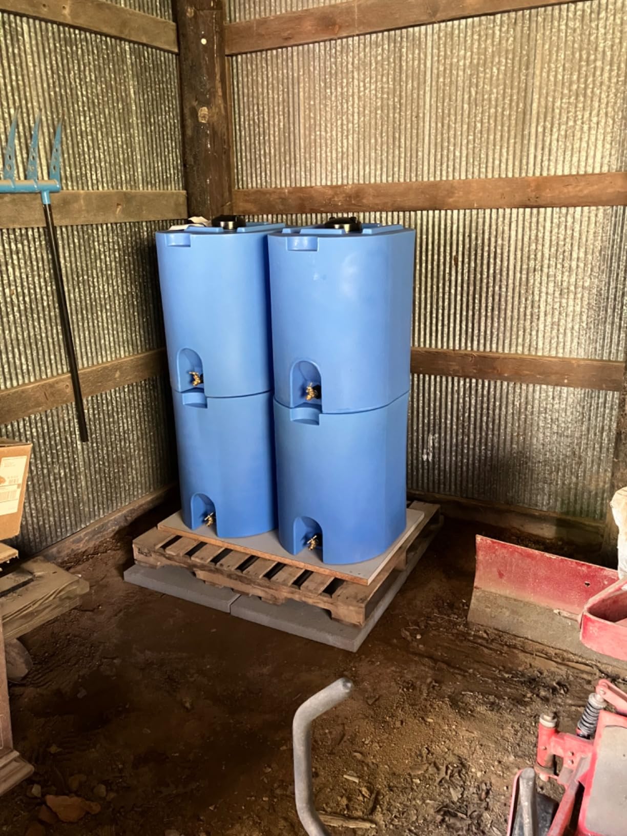WaterPrepared 55 Gallon Unique Stackable Utility Water Tank, Blue customer photo 2